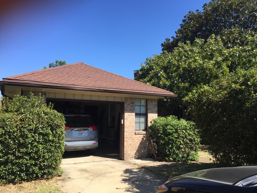 This home is minutes from Hurlburt Field AFB and is ready for move in. This home has a lovely brick fireplace with shelves on each side, 9 foot ceilings, crown molding and hardwood floors in the living room. The kitchen has tile floors and nice cabinet space, Bedrooms have a window seat and one has a built in desk. This home has a large fenced yard.