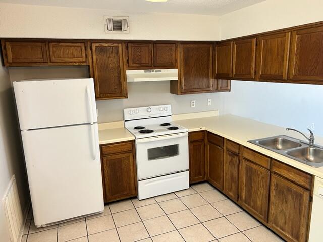 VIKING MANOR PH 1 - Residential Lease