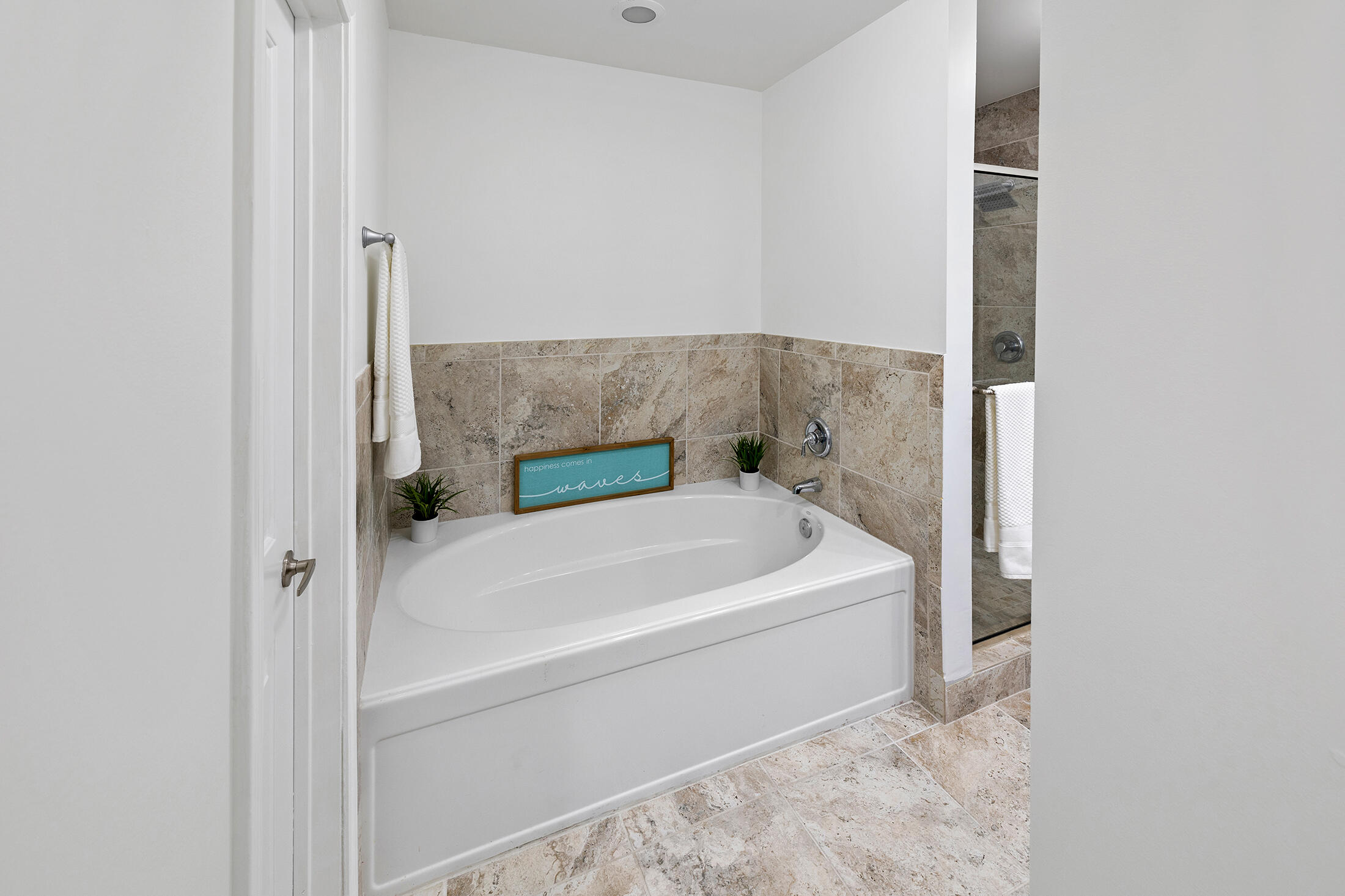 ISLAND RESERVE - Residential