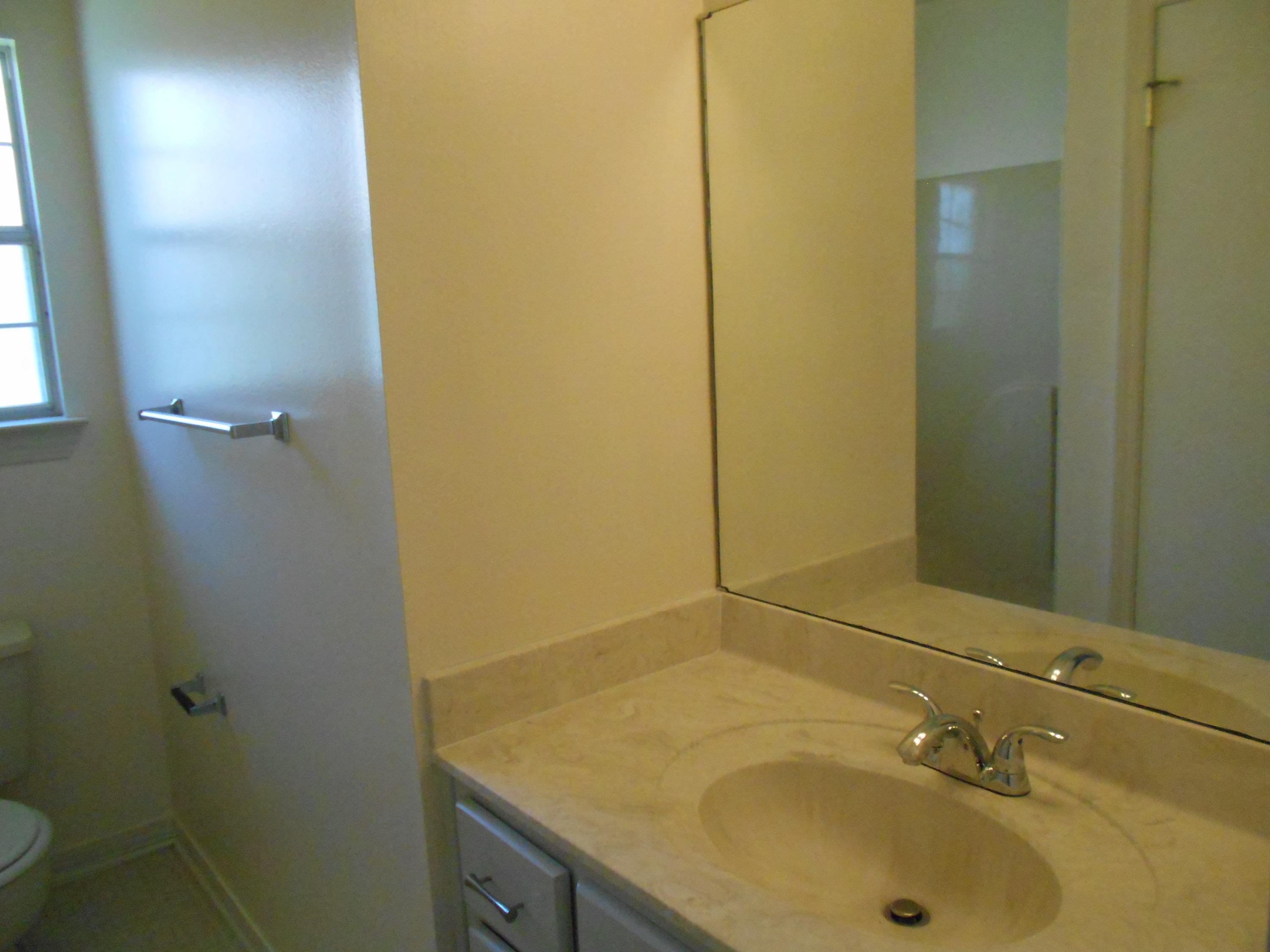 COLINA DEL ORO - Residential Lease