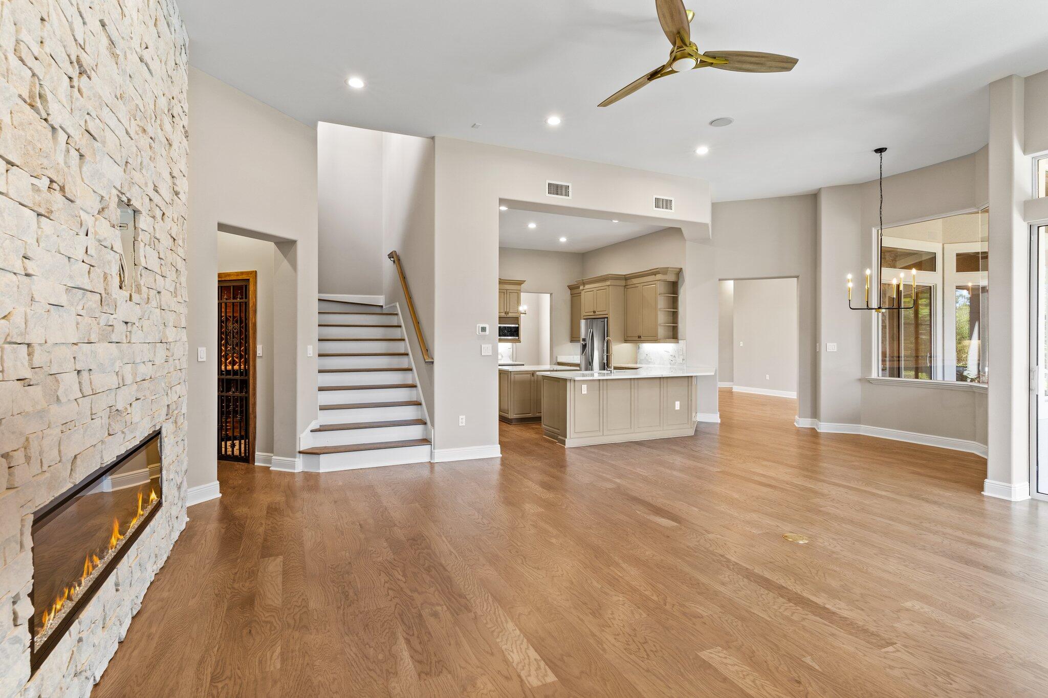BURNT PINE - Residential