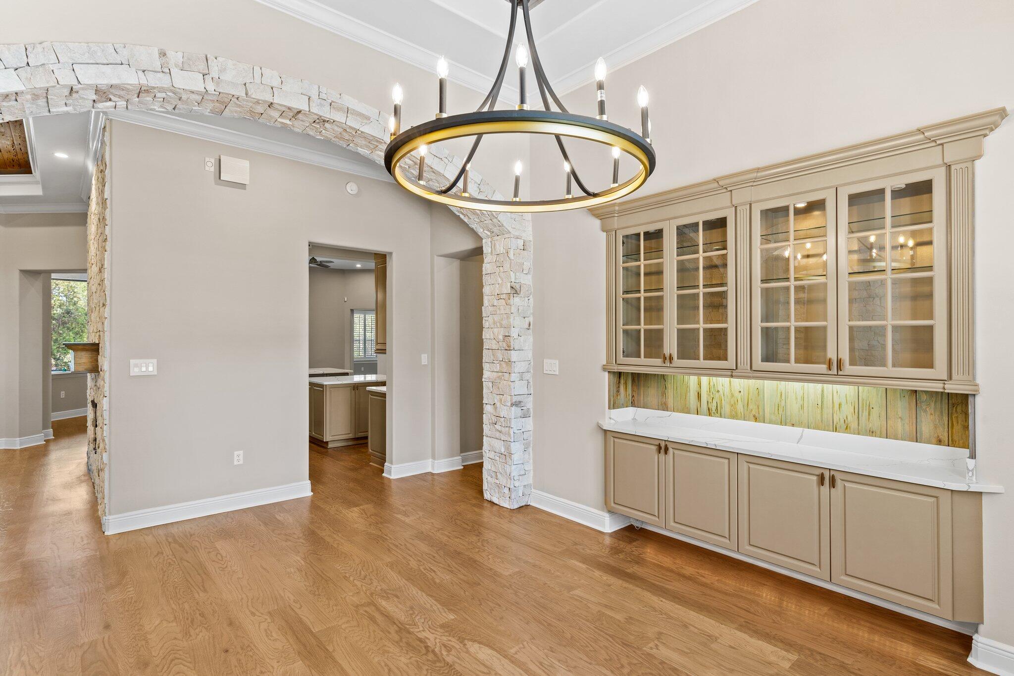 BURNT PINE - Residential
