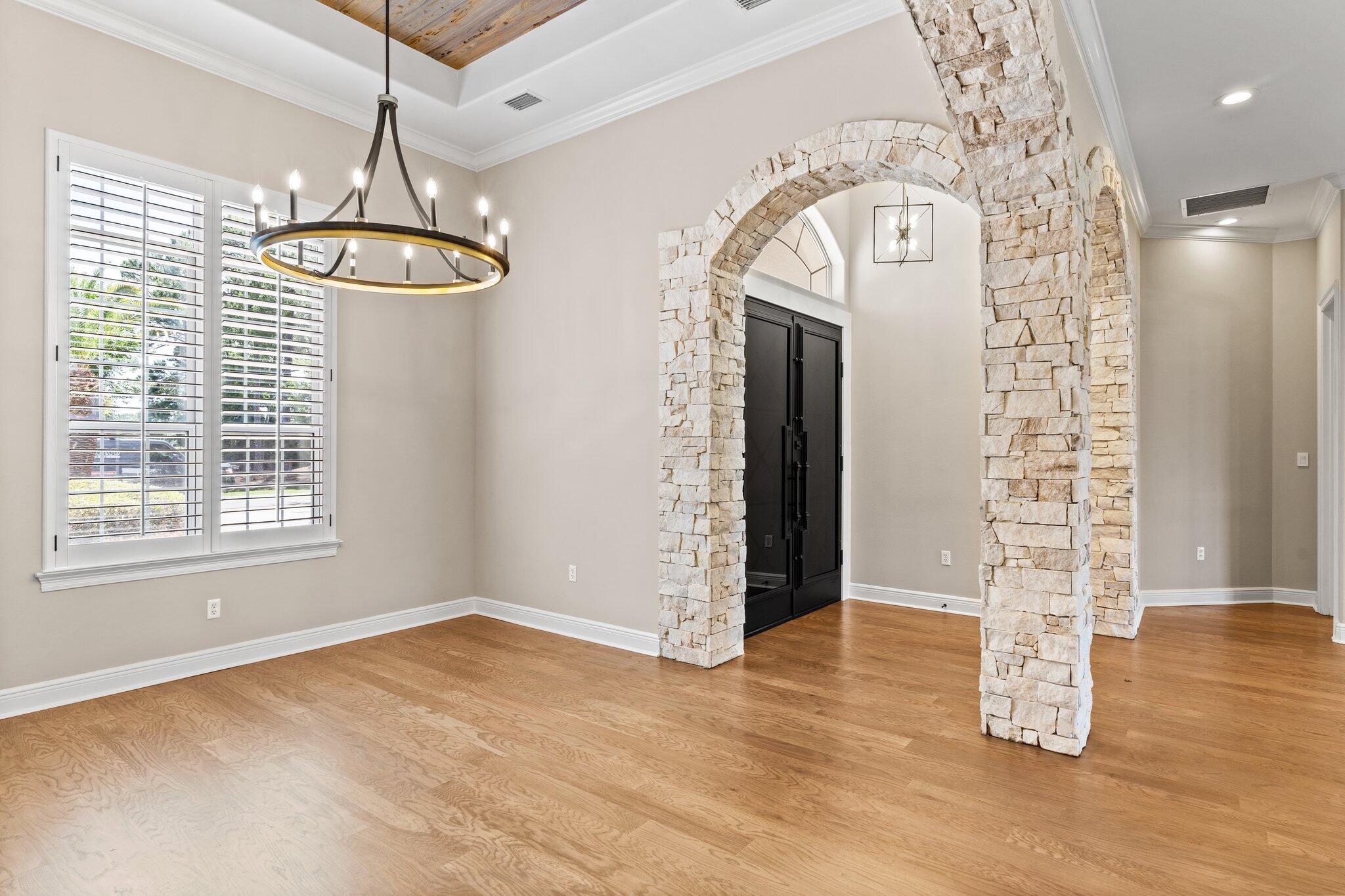 BURNT PINE - Residential