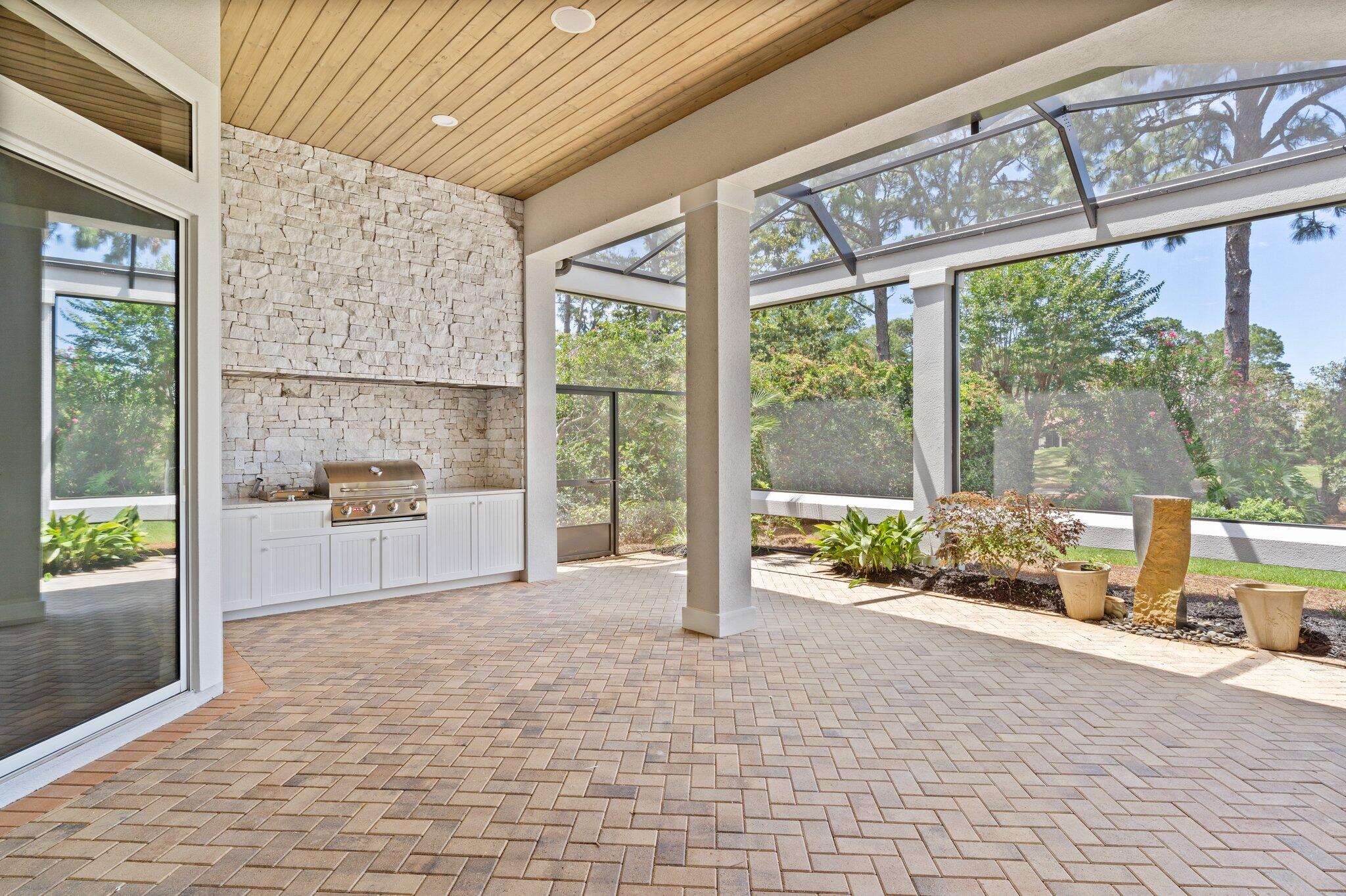 BURNT PINE - Residential