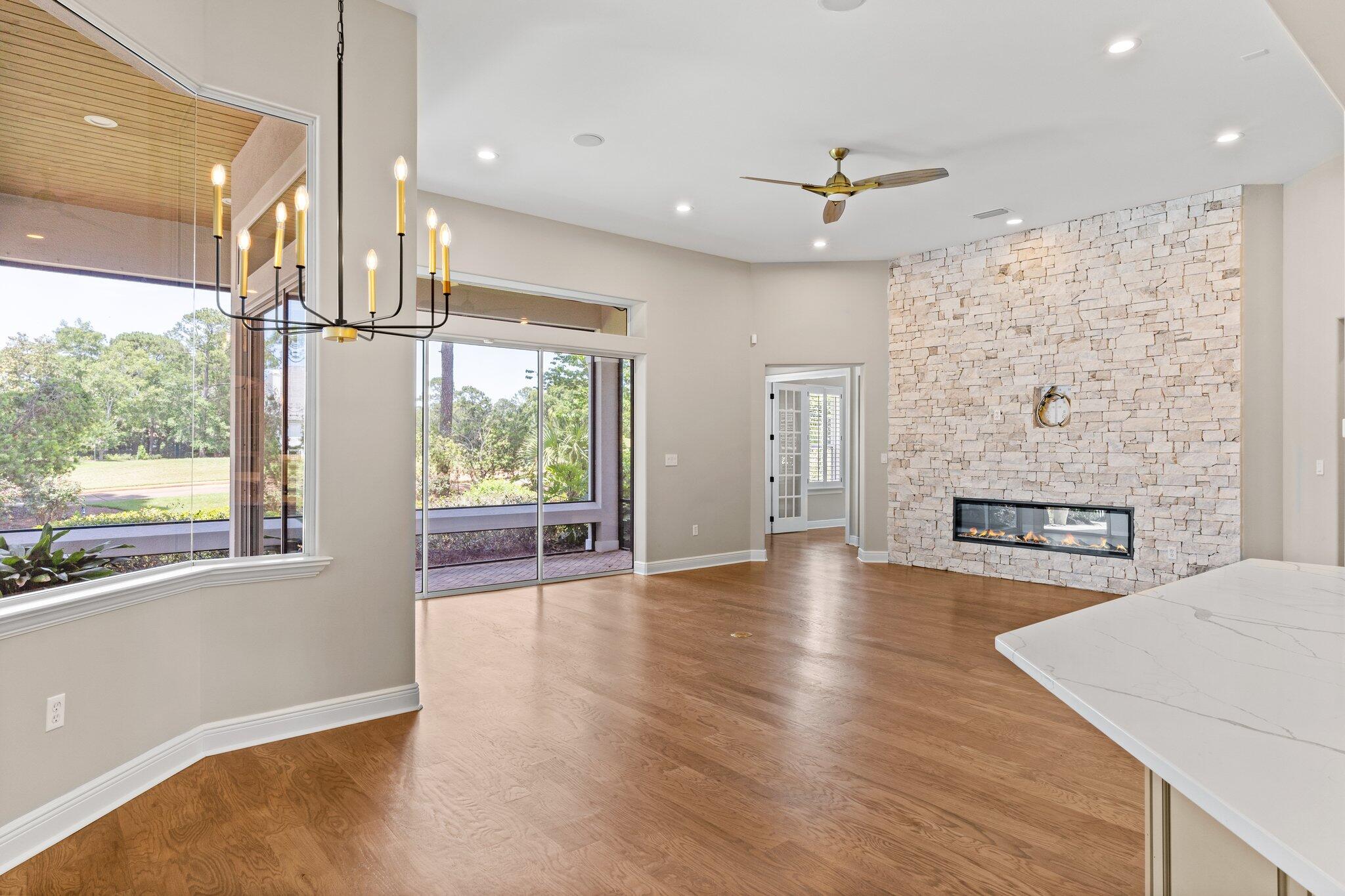BURNT PINE - Residential