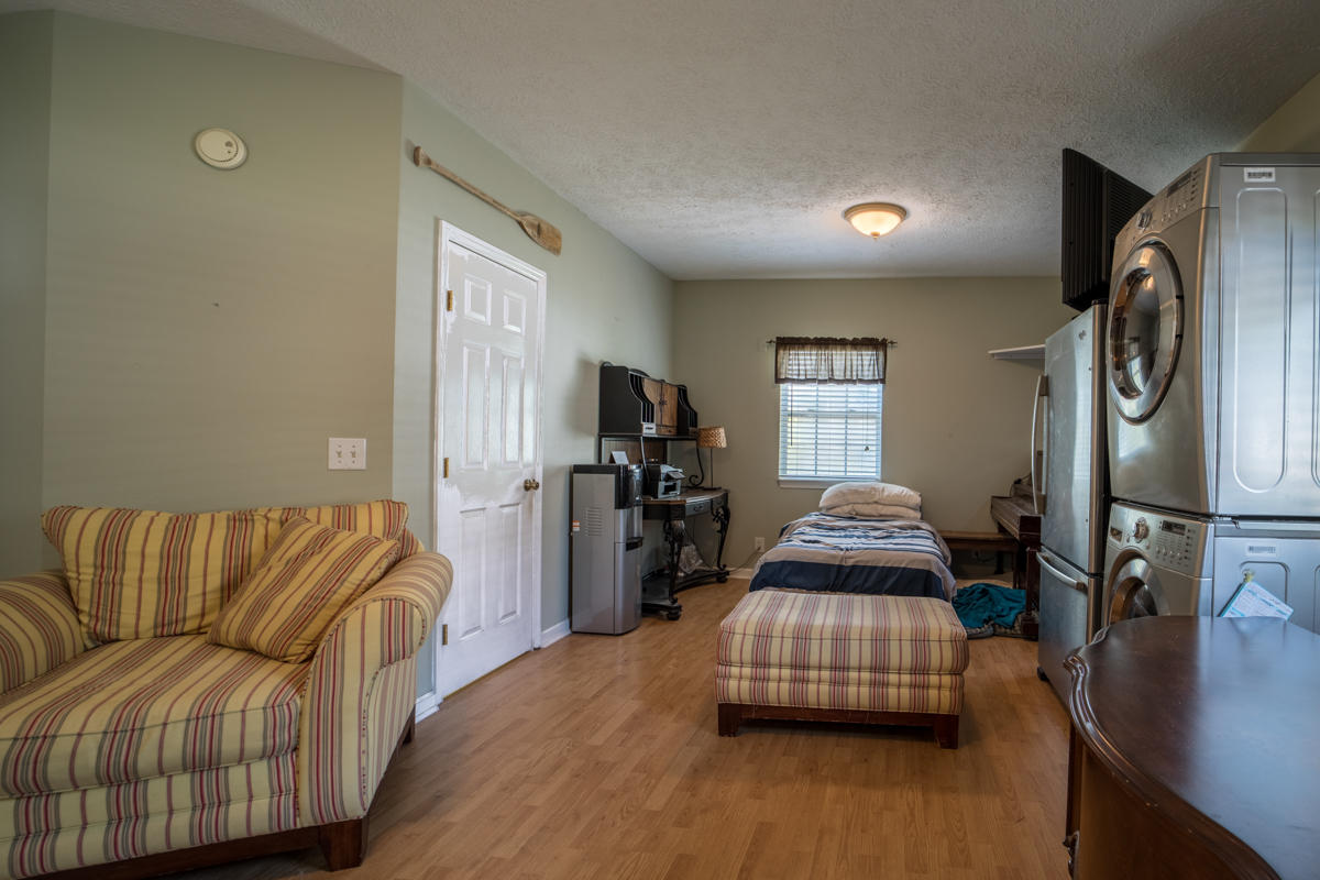 COLONY CLUB HARBOUR PH 1 - Residential
