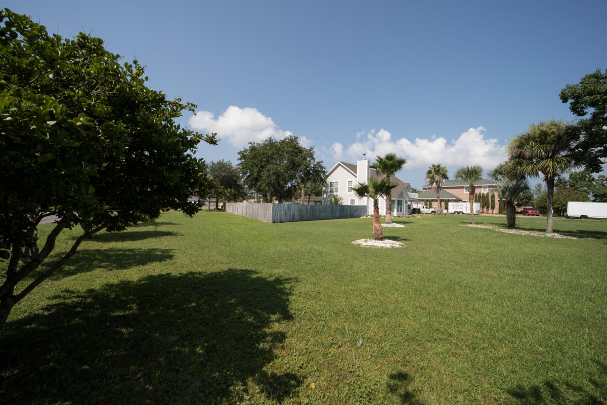 COLONY CLUB HARBOUR PH 1 - Residential