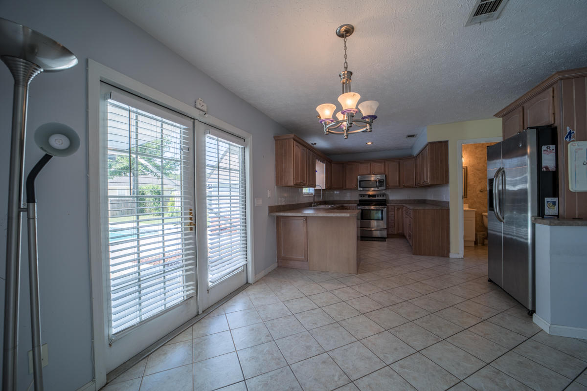 COLONY CLUB HARBOUR PH 1 - Residential