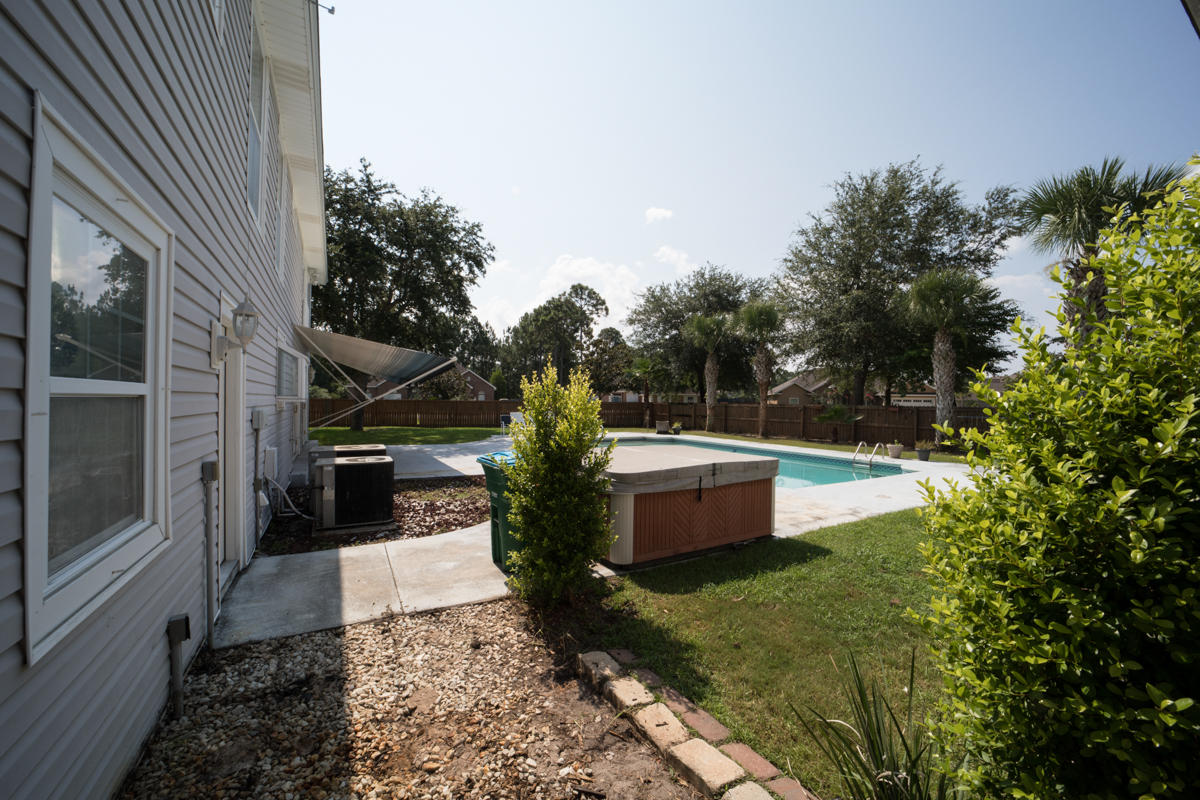 COLONY CLUB HARBOUR PH 1 - Residential