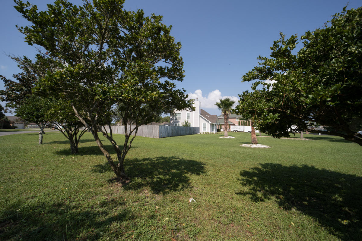 COLONY CLUB HARBOUR PH 1 - Residential