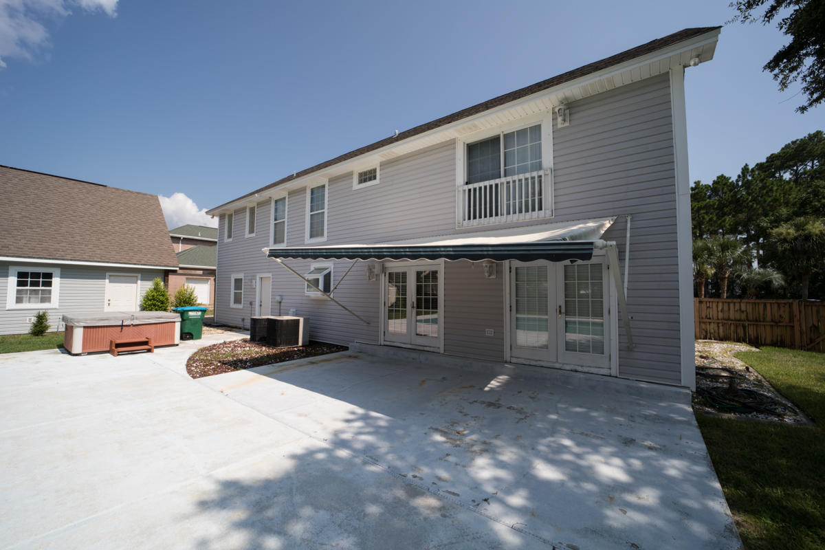 COLONY CLUB HARBOUR PH 1 - Residential