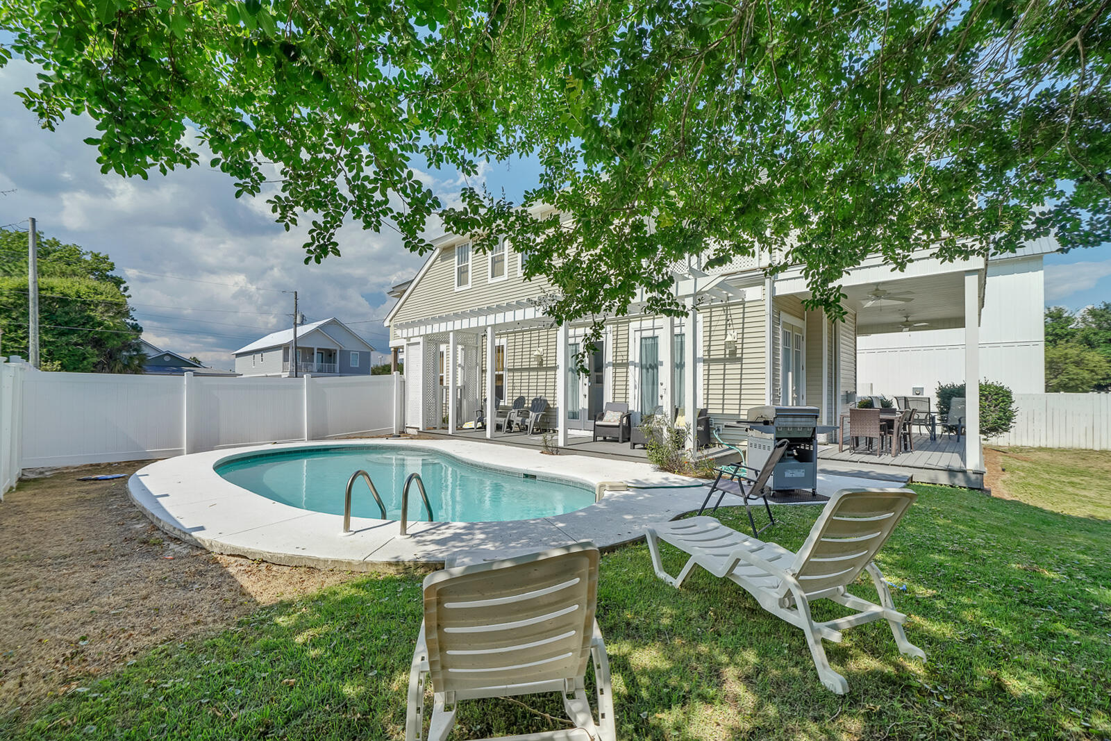 CRYSTAL BEACH - Residential