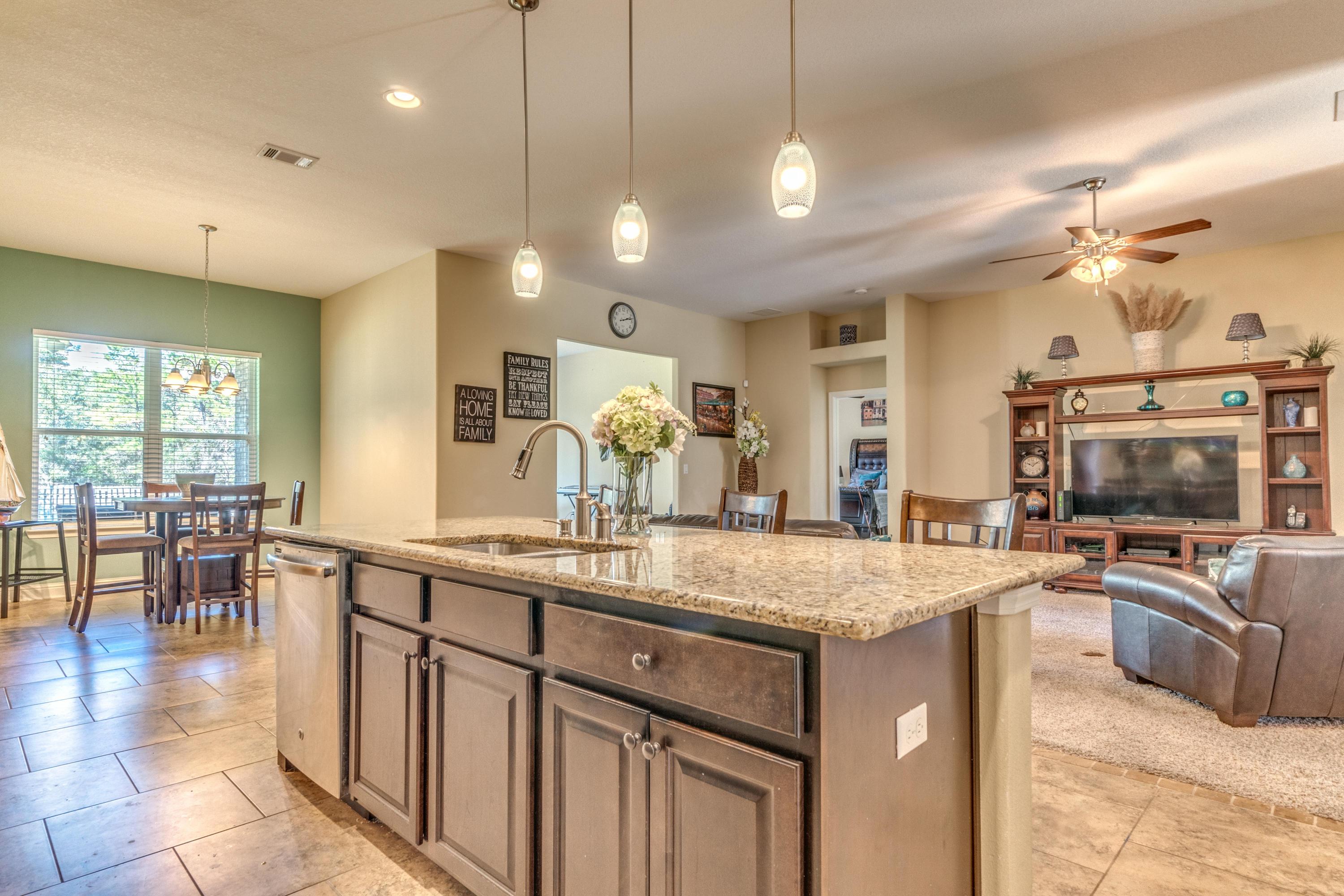 HOLLEY BY THE SEA - Residential