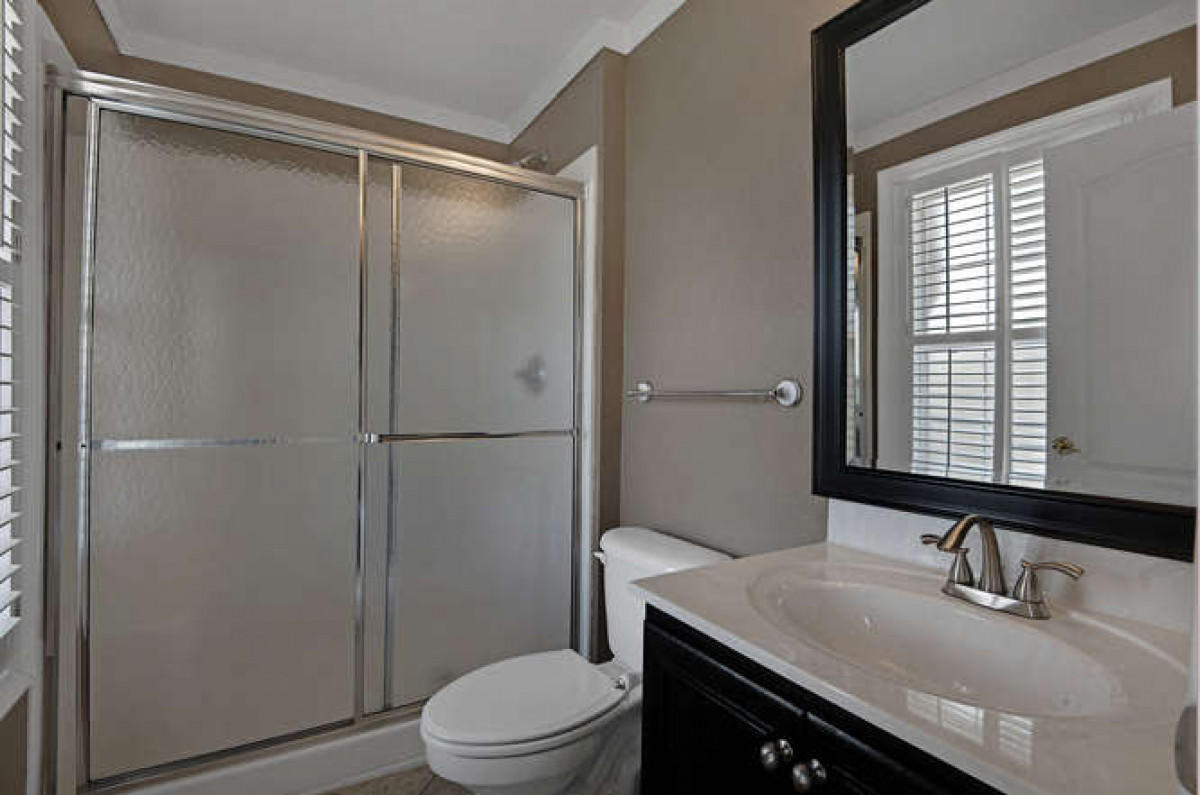 Emerald Lakes - Residential