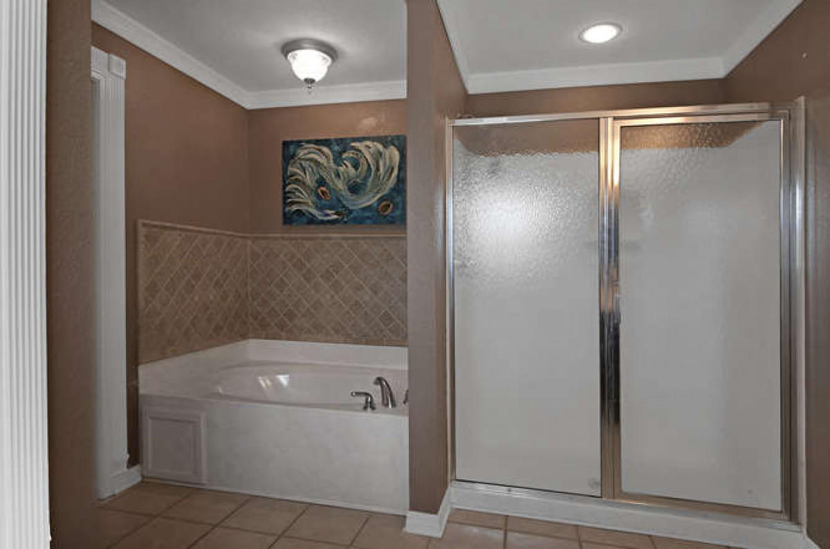 Emerald Lakes - Residential