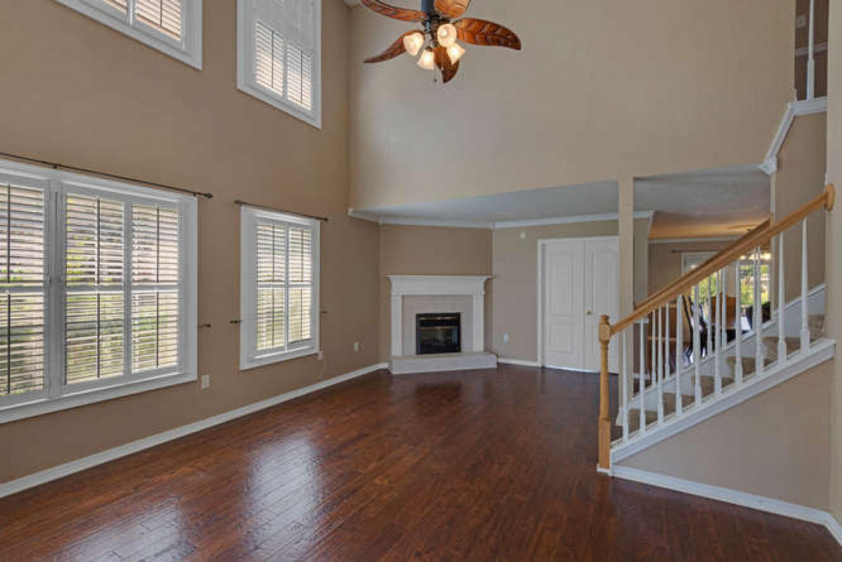 Emerald Lakes - Residential