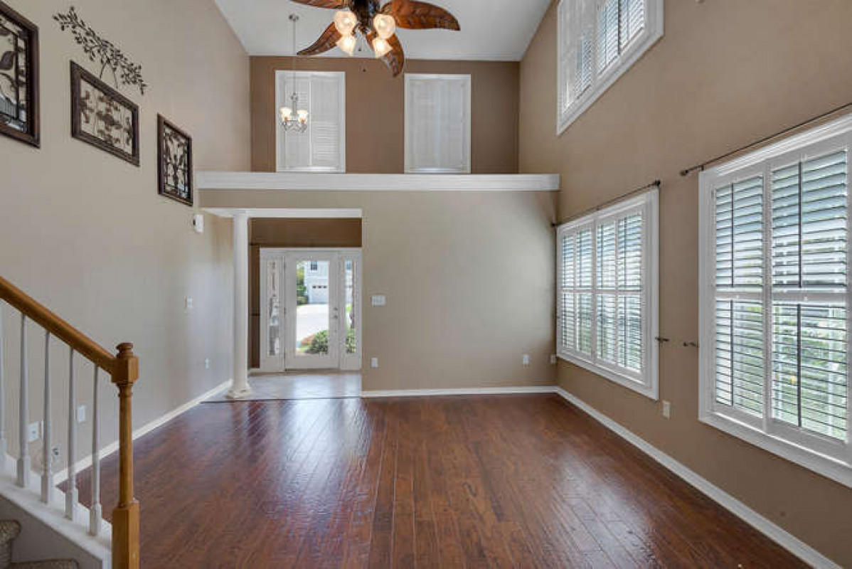 Emerald Lakes - Residential