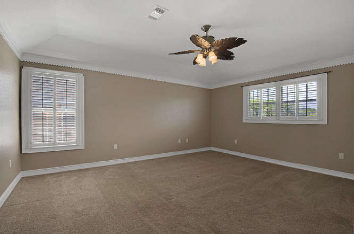 Emerald Lakes - Residential