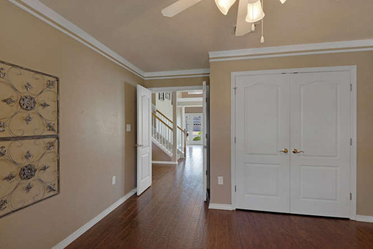 Emerald Lakes - Residential