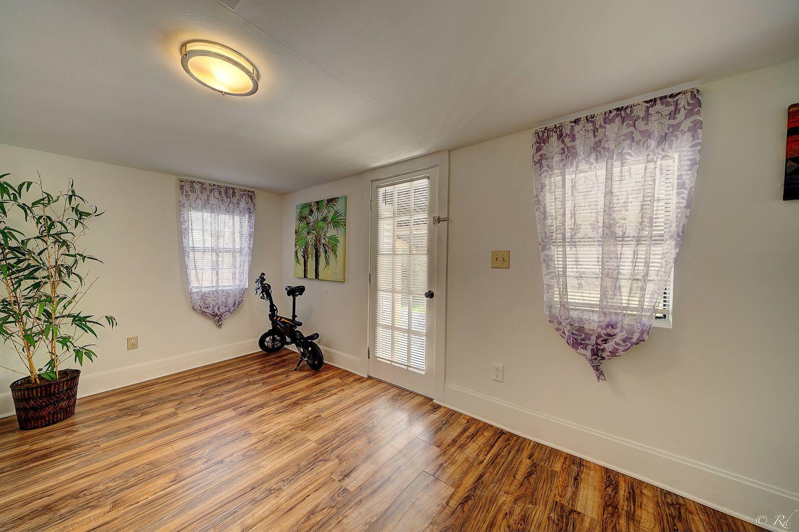 NO RECORDED SUBDIVISION - Residential