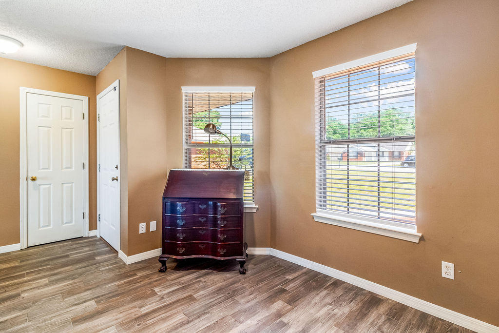 CEDAR RIDGE - Residential