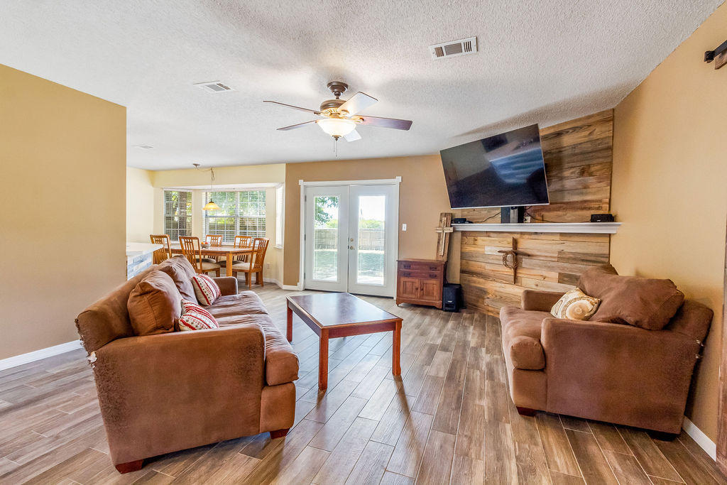 CEDAR RIDGE - Residential