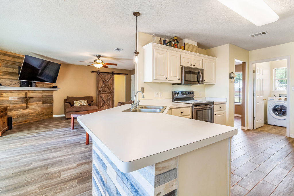 CEDAR RIDGE - Residential