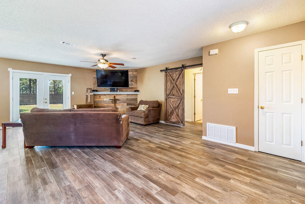 CEDAR RIDGE - Residential