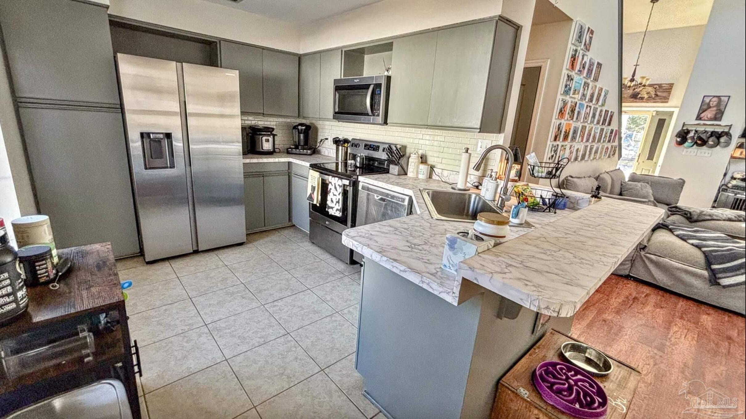 WOODLAND PARK ESTATES - Residential