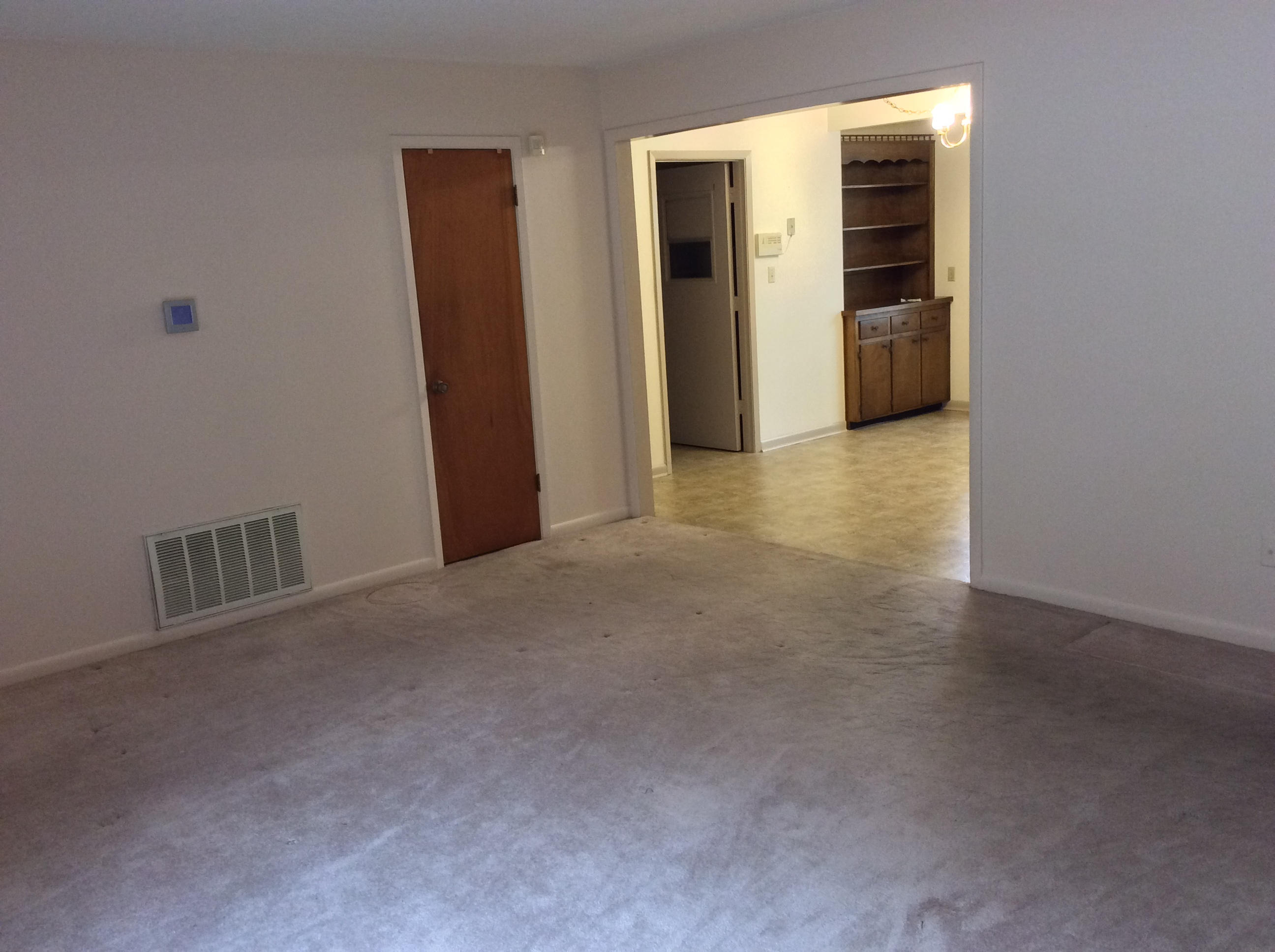 CAROL ANNE MANOR 1ST ADDN - Residential