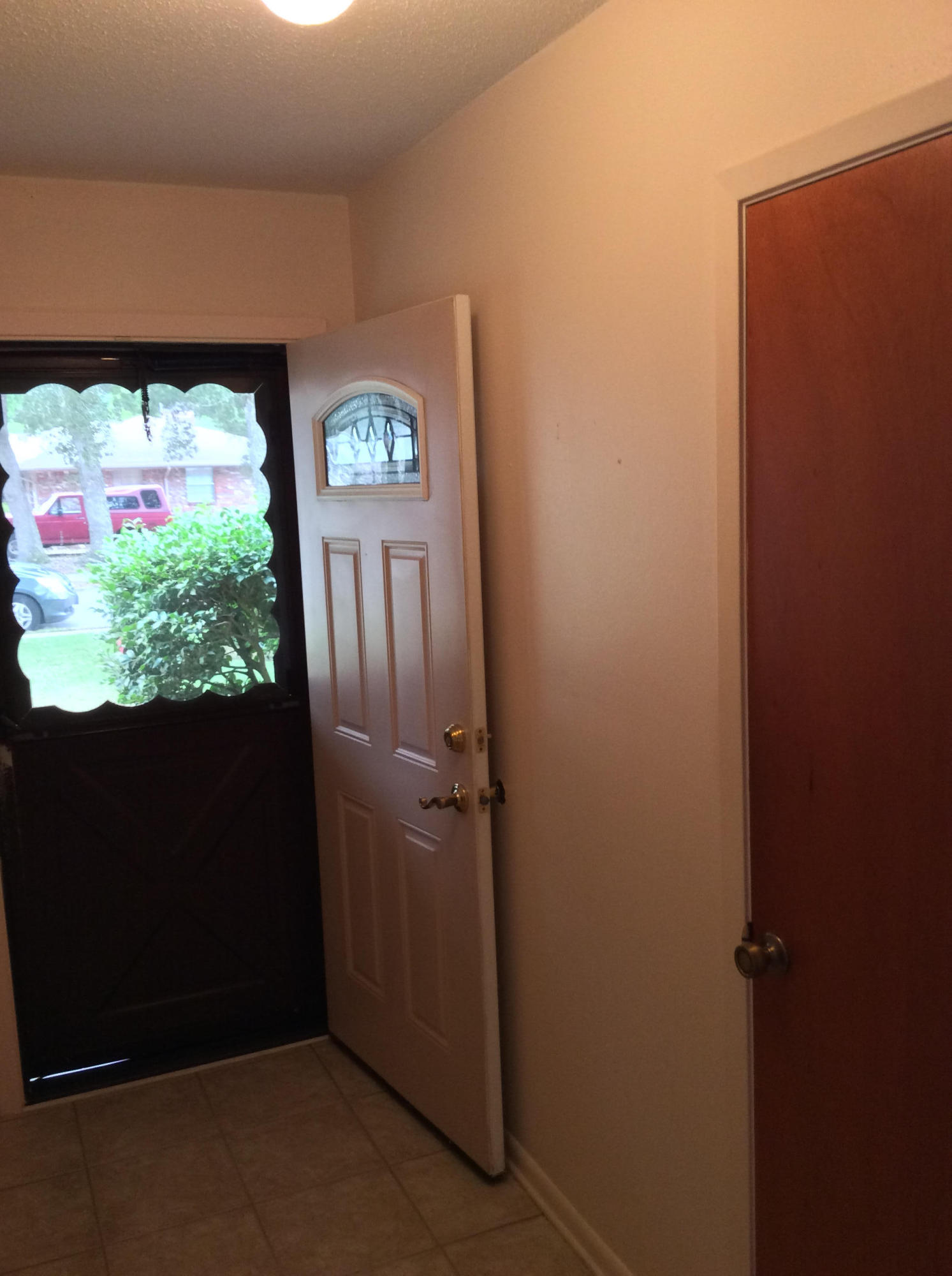 CAROL ANNE MANOR 1ST ADDN - Residential