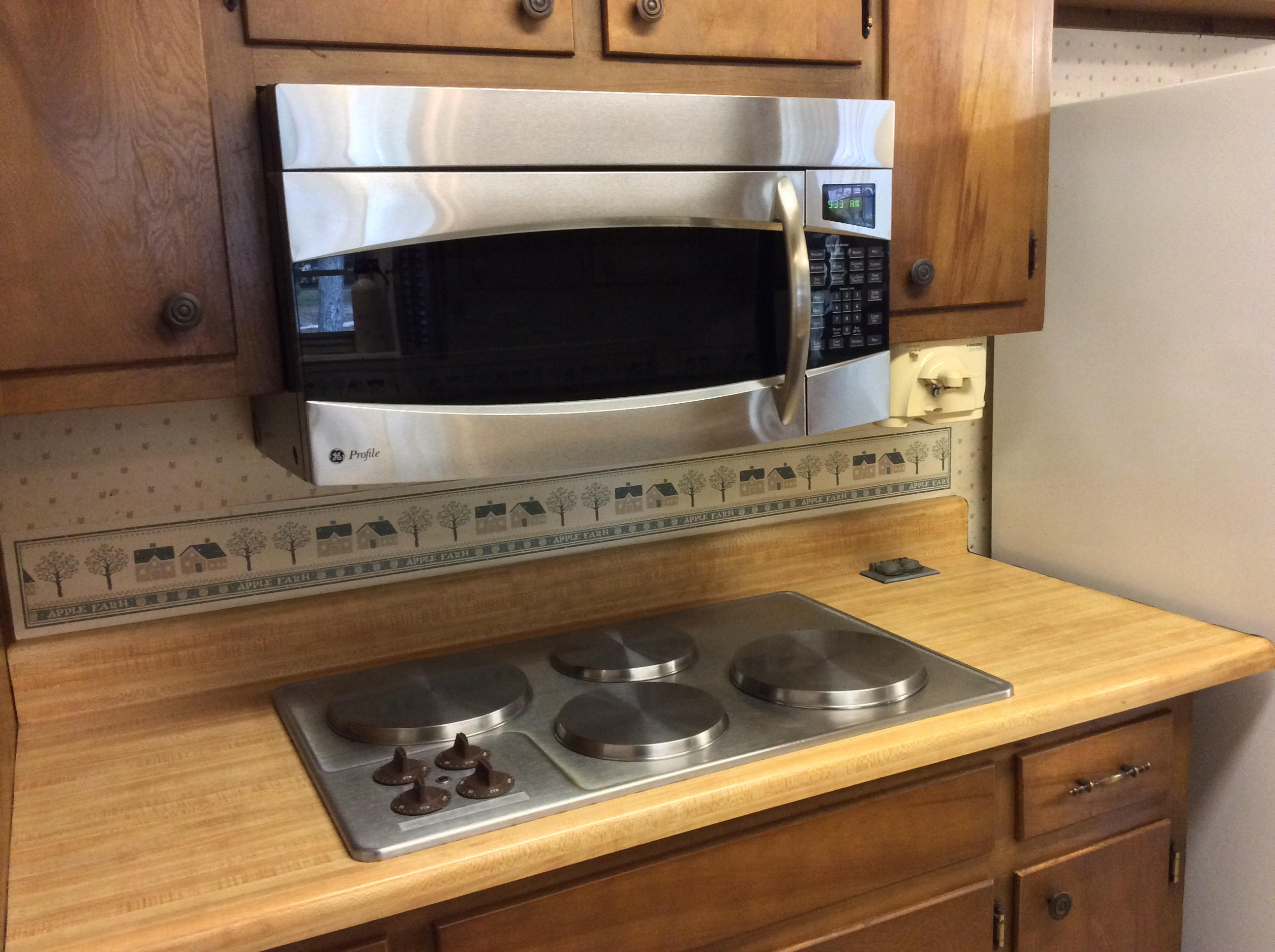 CAROL ANNE MANOR 1ST ADDN - Residential