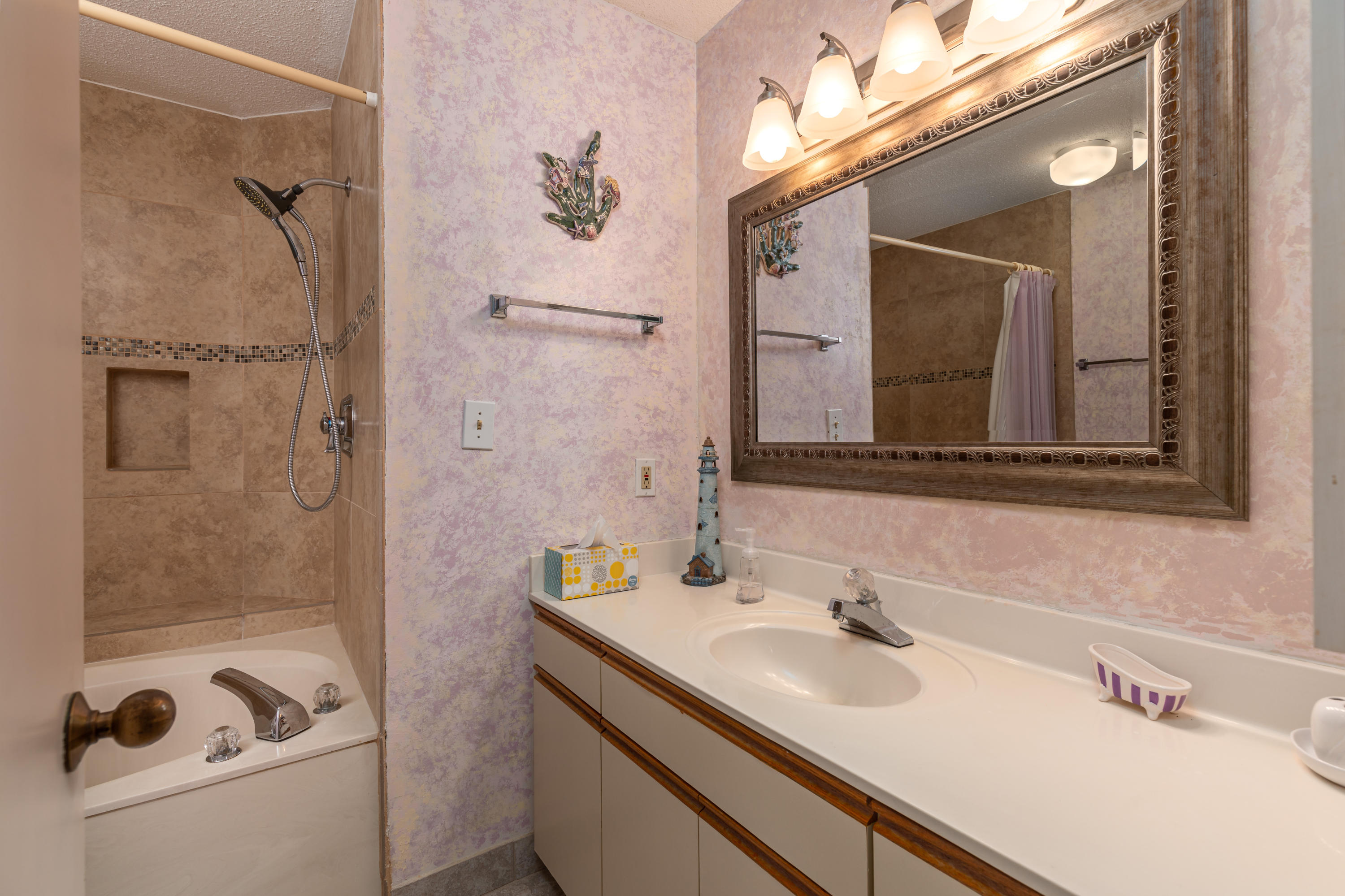 HIDDEN DUNES BEACH COTTAGES 2 - Residential