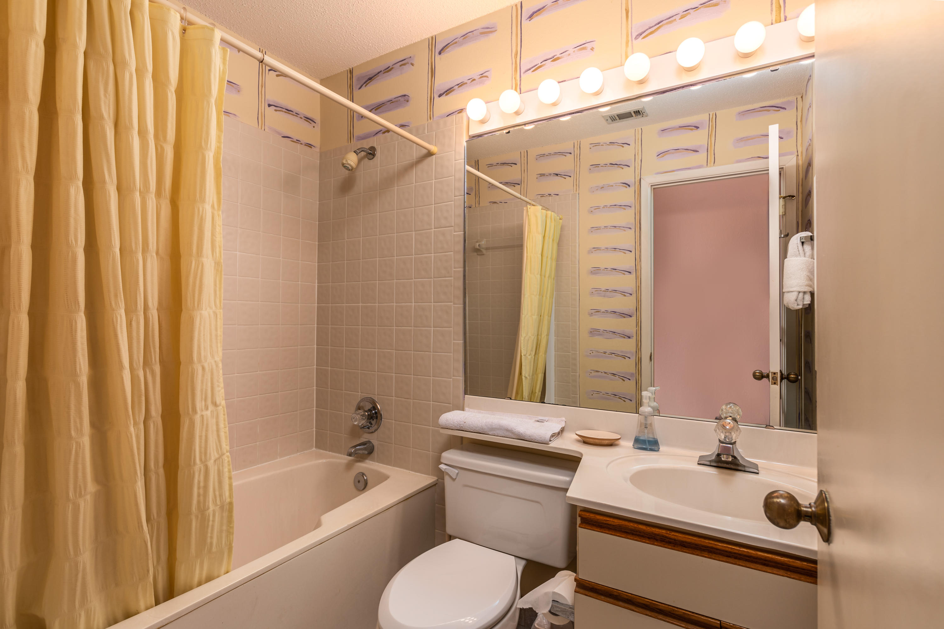 HIDDEN DUNES BEACH COTTAGES 2 - Residential