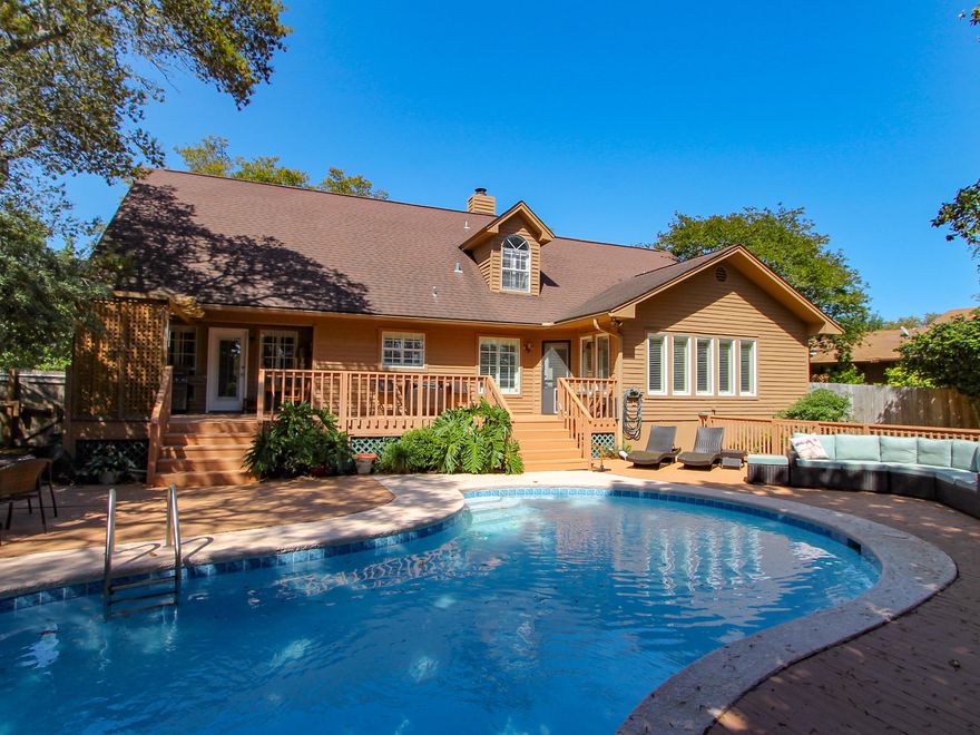 Contract on table with 72hr Kick out in place-A family's dream! Lake front living in the heart of Destin. This spacious 4 bedroom/3.5 bath home is located on a lake and across the street from the bayou in the heart of Destin. Skip 98 and take the back roads everywhere! At 2,990 sq ft of living space gives the whole family their privacy, yet brings everyone together in the oversized living room, sunroom, and outside to the expansive 2 level deck for summer time pool fun and breezy lake nights. The master bedroom and bath are located on the first floor with deck access, and two large bedrooms are upstairs, sharing a bath. The finished room over the garage, complete with it's own bath, ideally is a teenager's haven or the perfect ''man cave!''