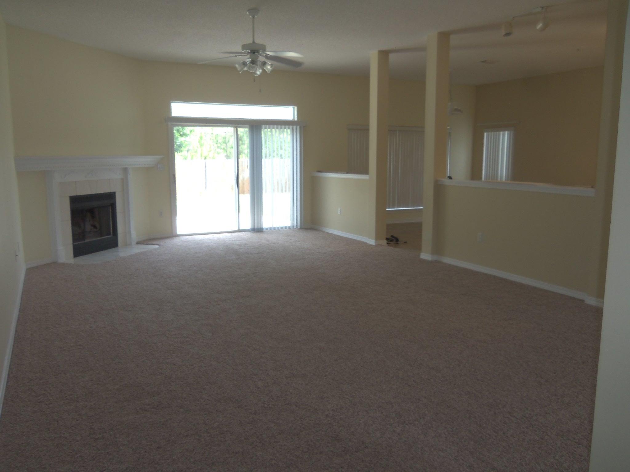 HAMPTON RIDGE - Residential