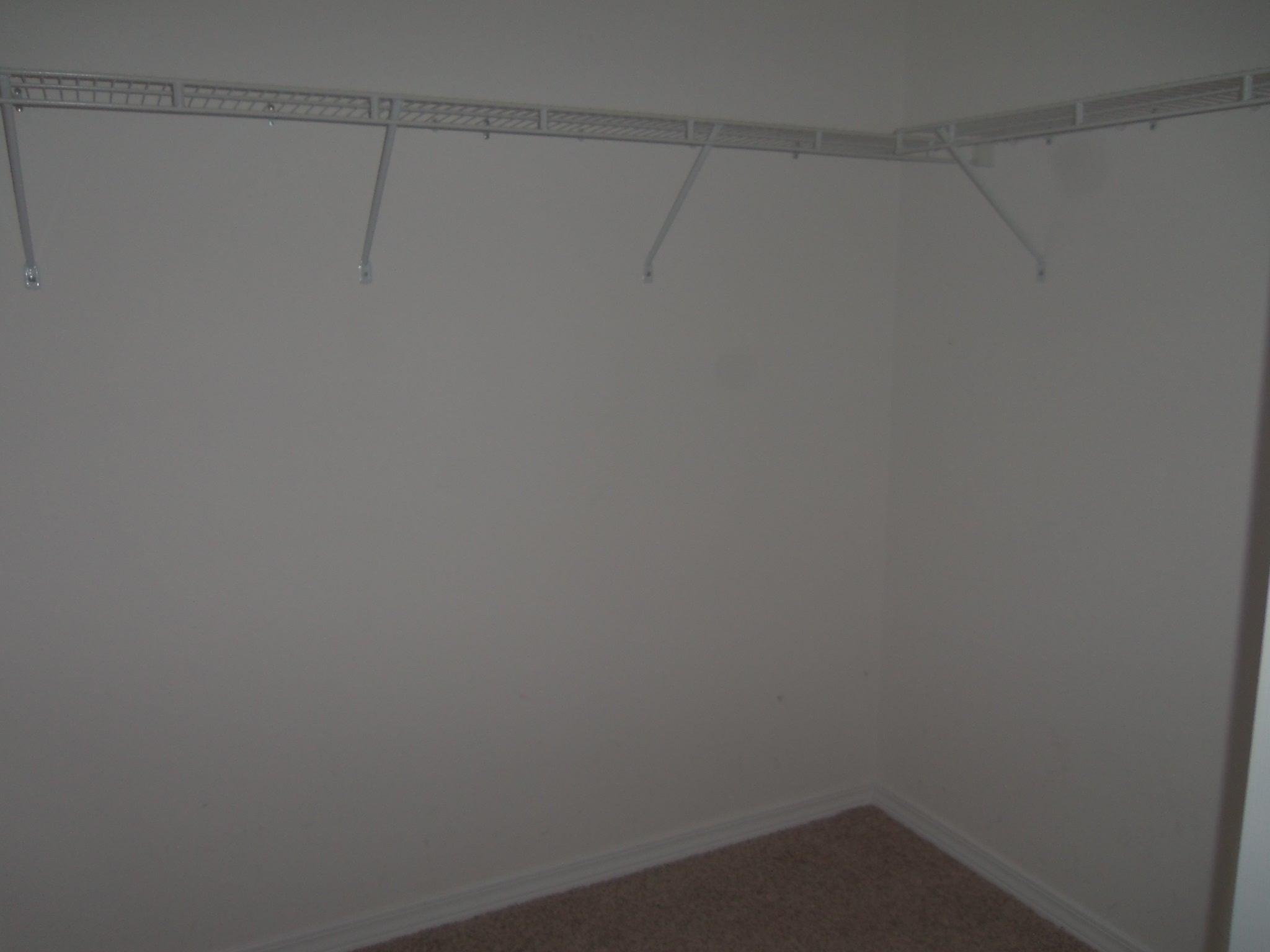 HAMPTON RIDGE - Residential