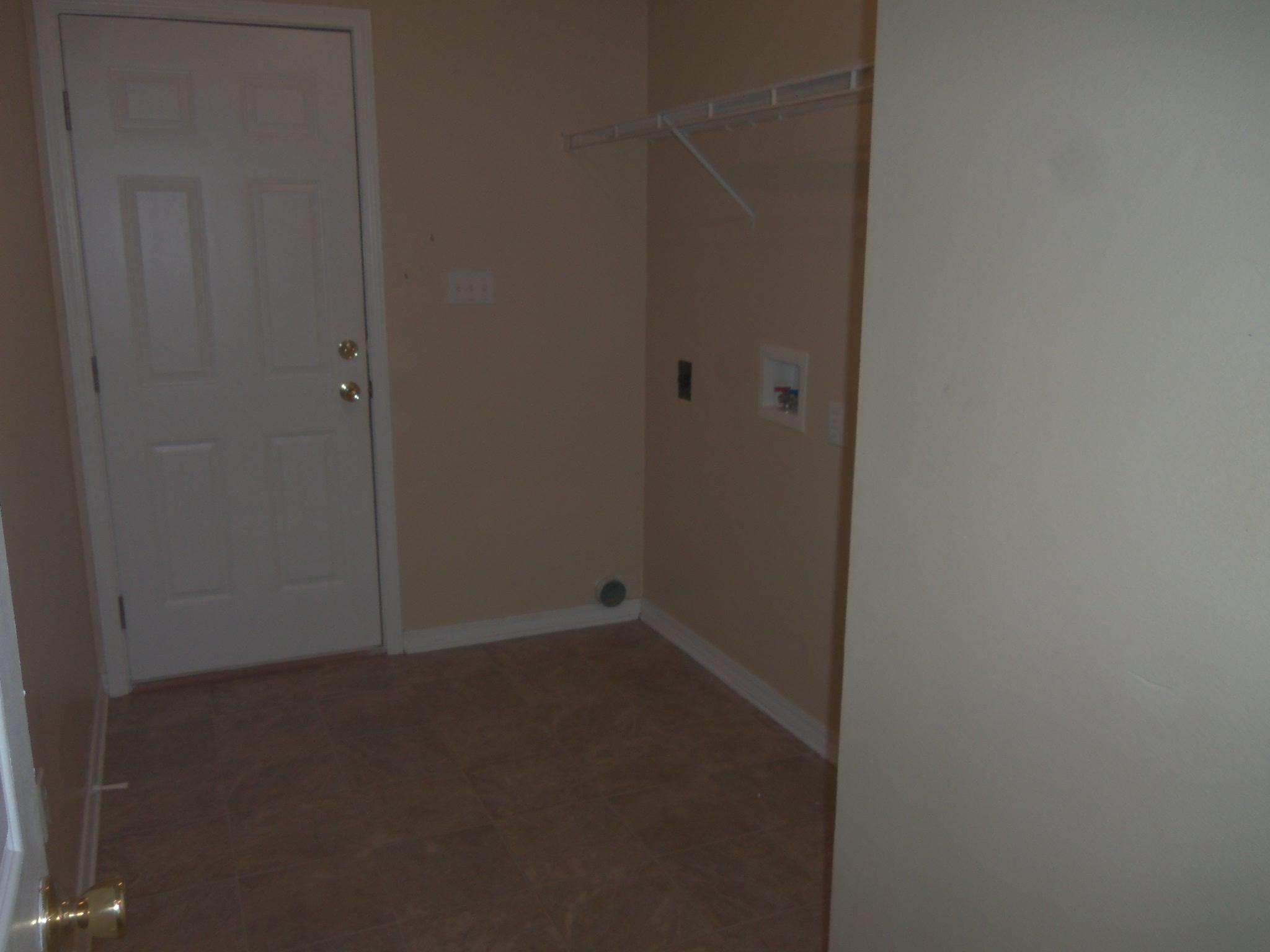 HAMPTON RIDGE - Residential