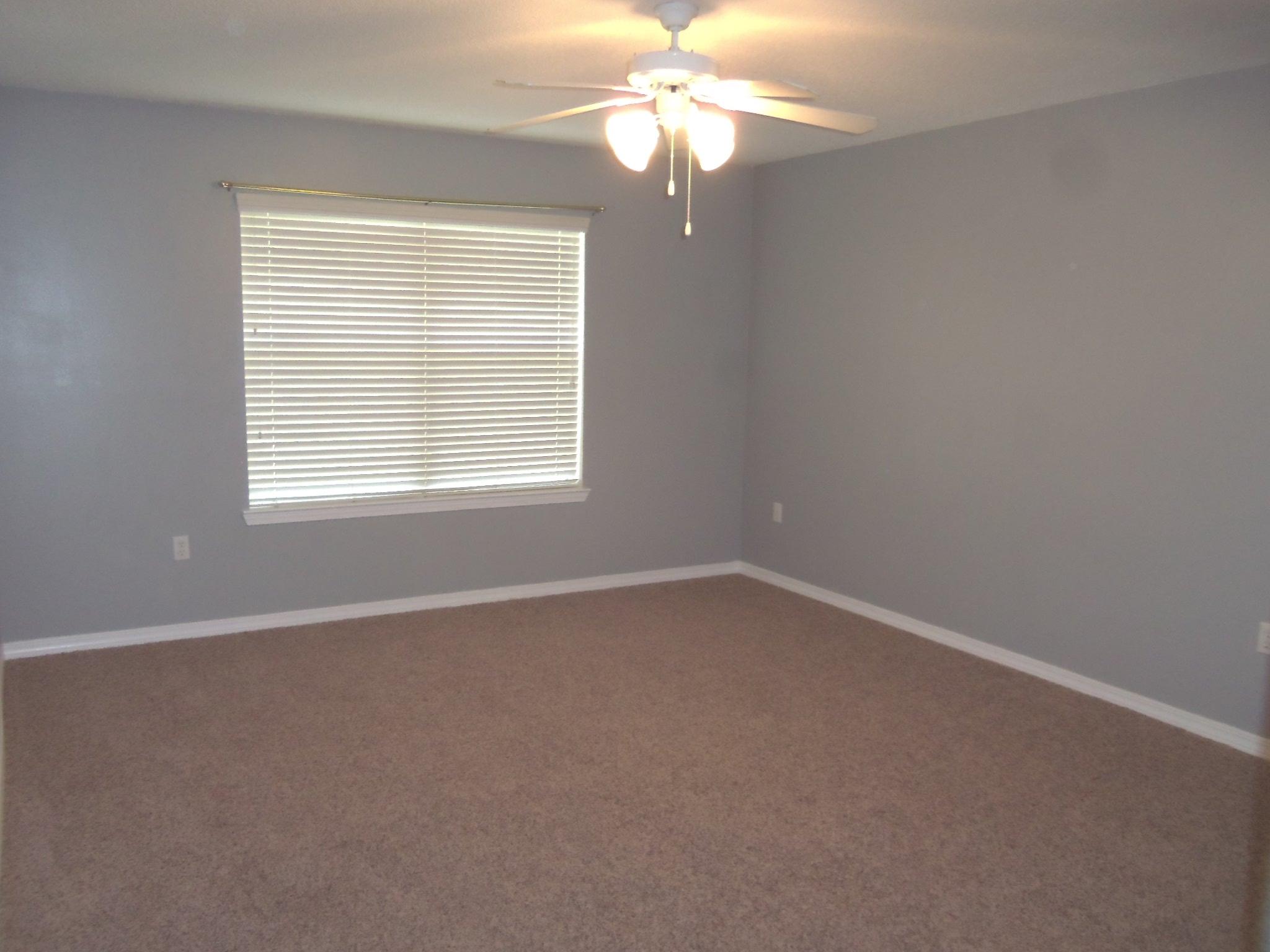 HAMPTON RIDGE - Residential