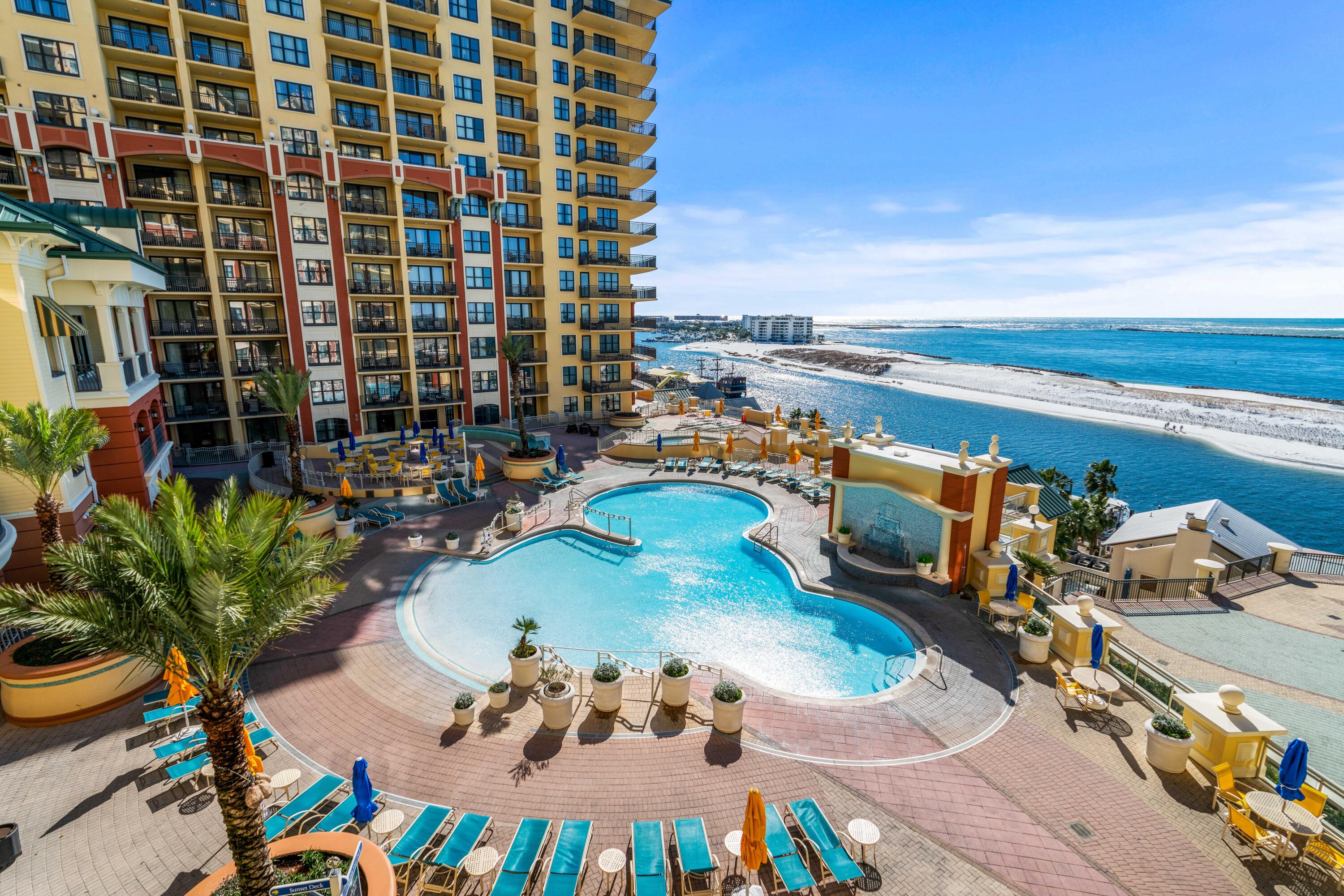 EMERALD GRANDE - Residential