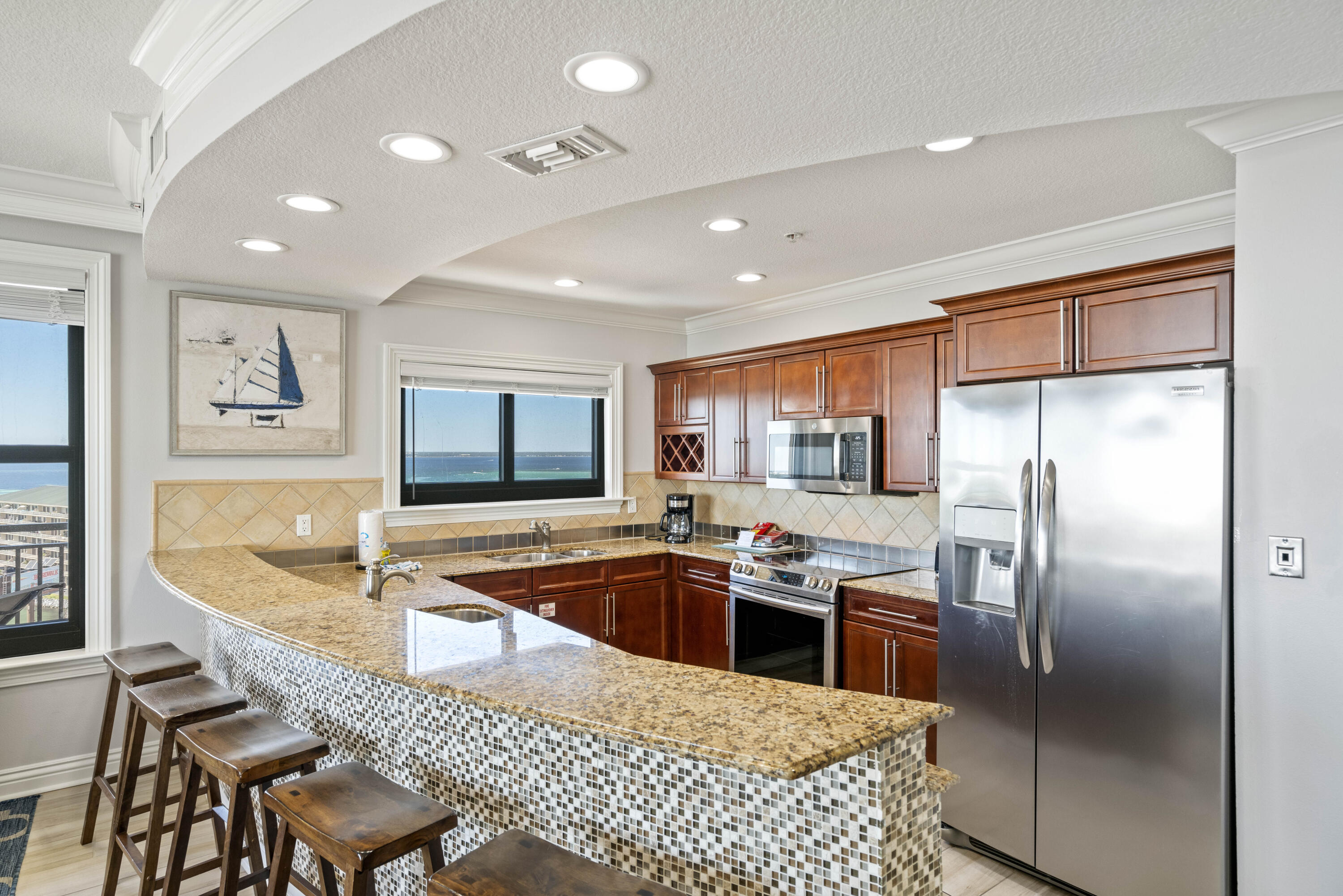 EMERALD GRANDE - Residential