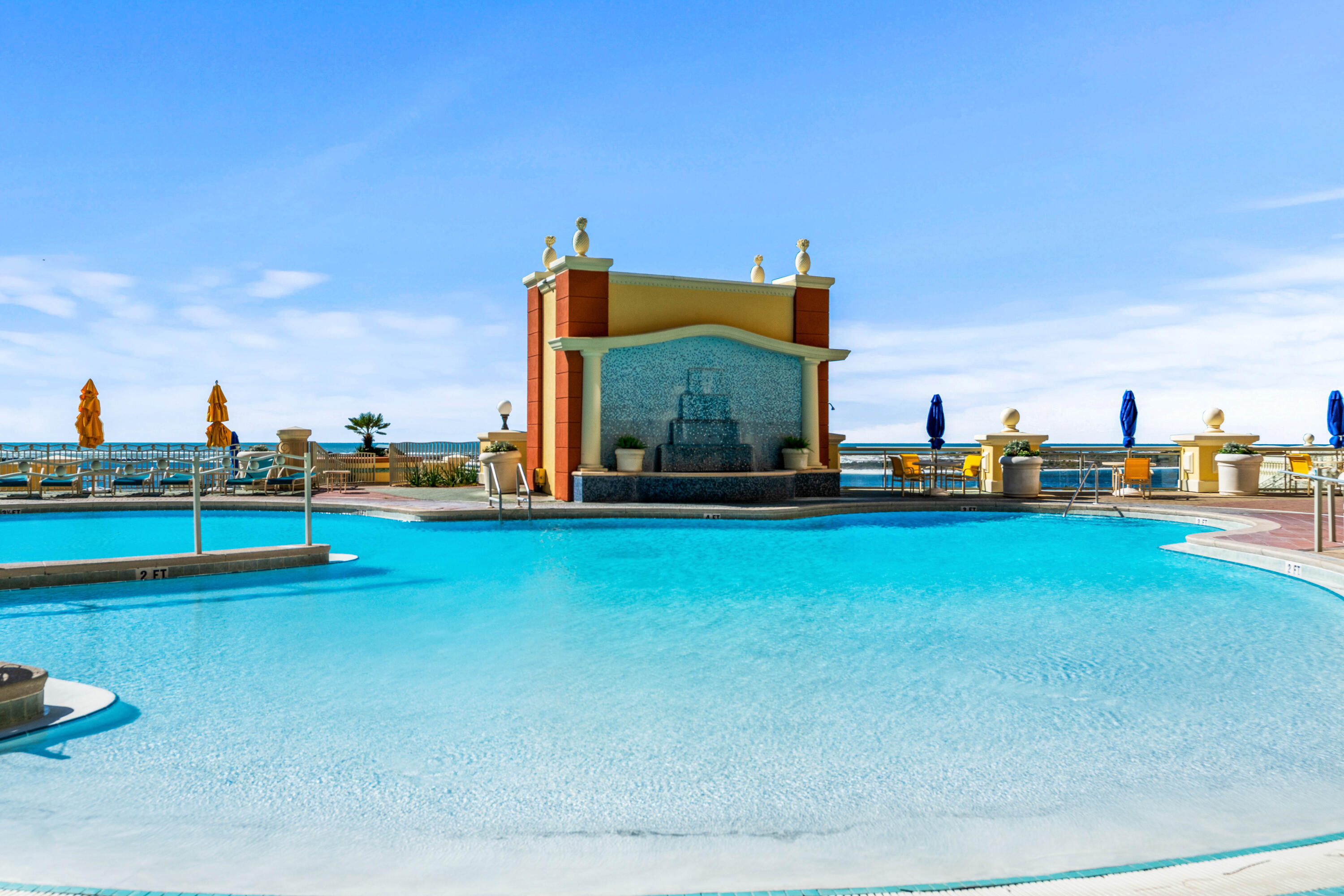 EMERALD GRANDE - Residential