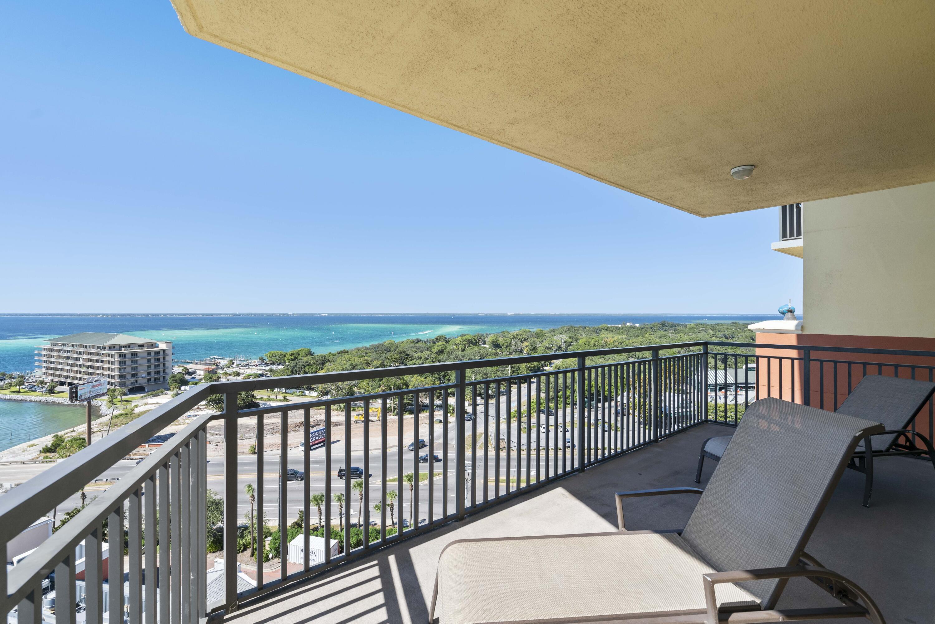 EMERALD GRANDE - Residential