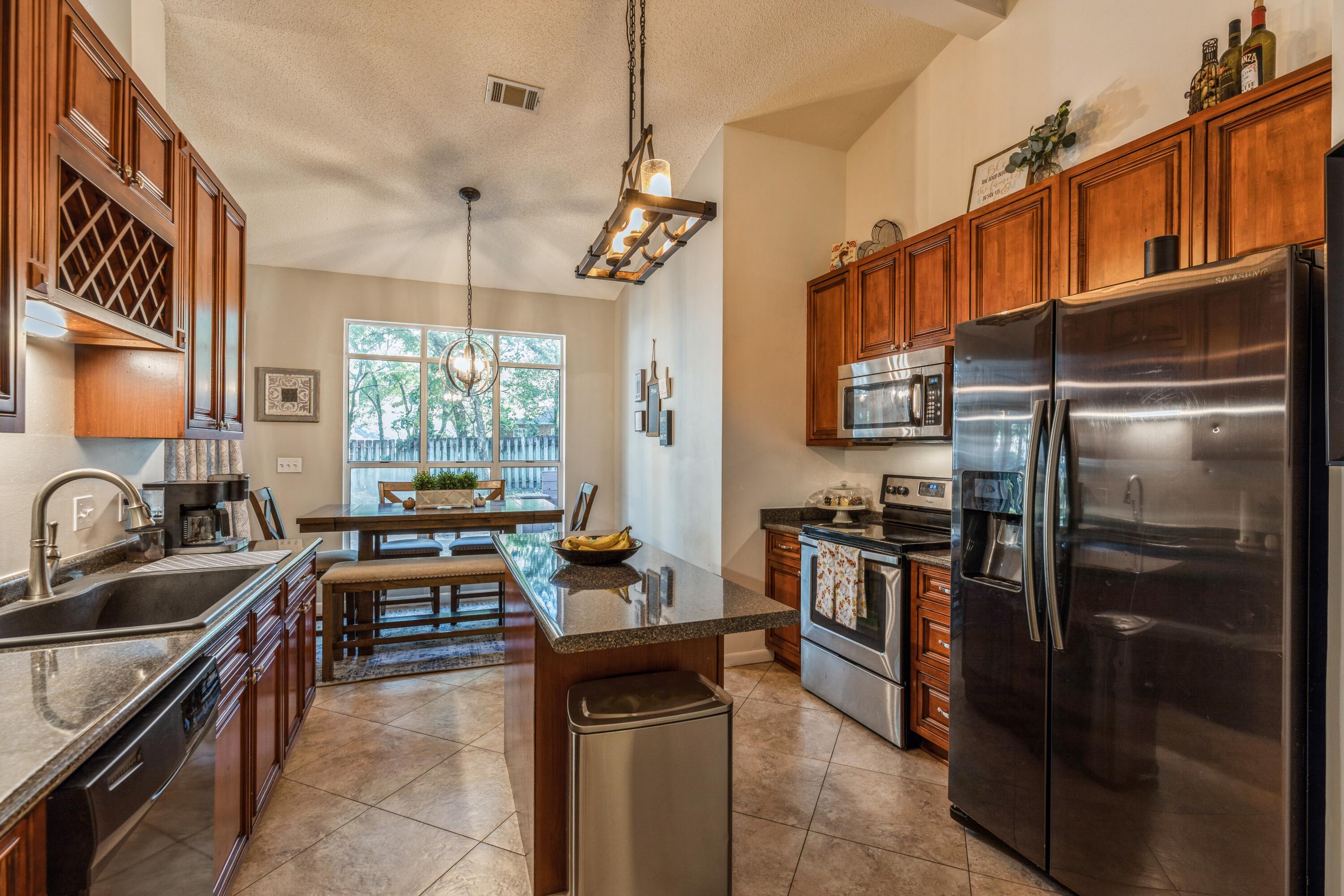 PARKWOOD ESTATES PH 1 BLUEWATER BAY - Residential