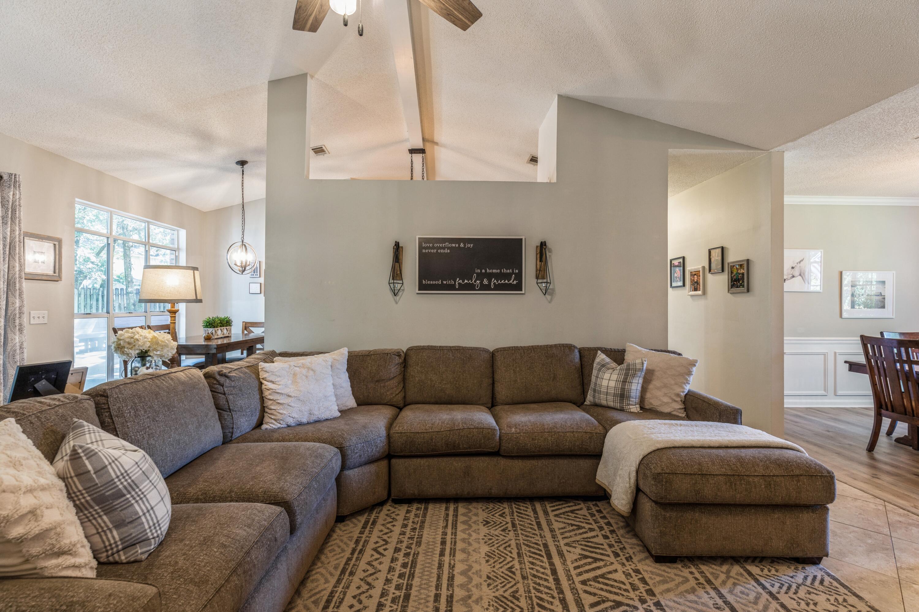 PARKWOOD ESTATES PH 1 BLUEWATER BAY - Residential