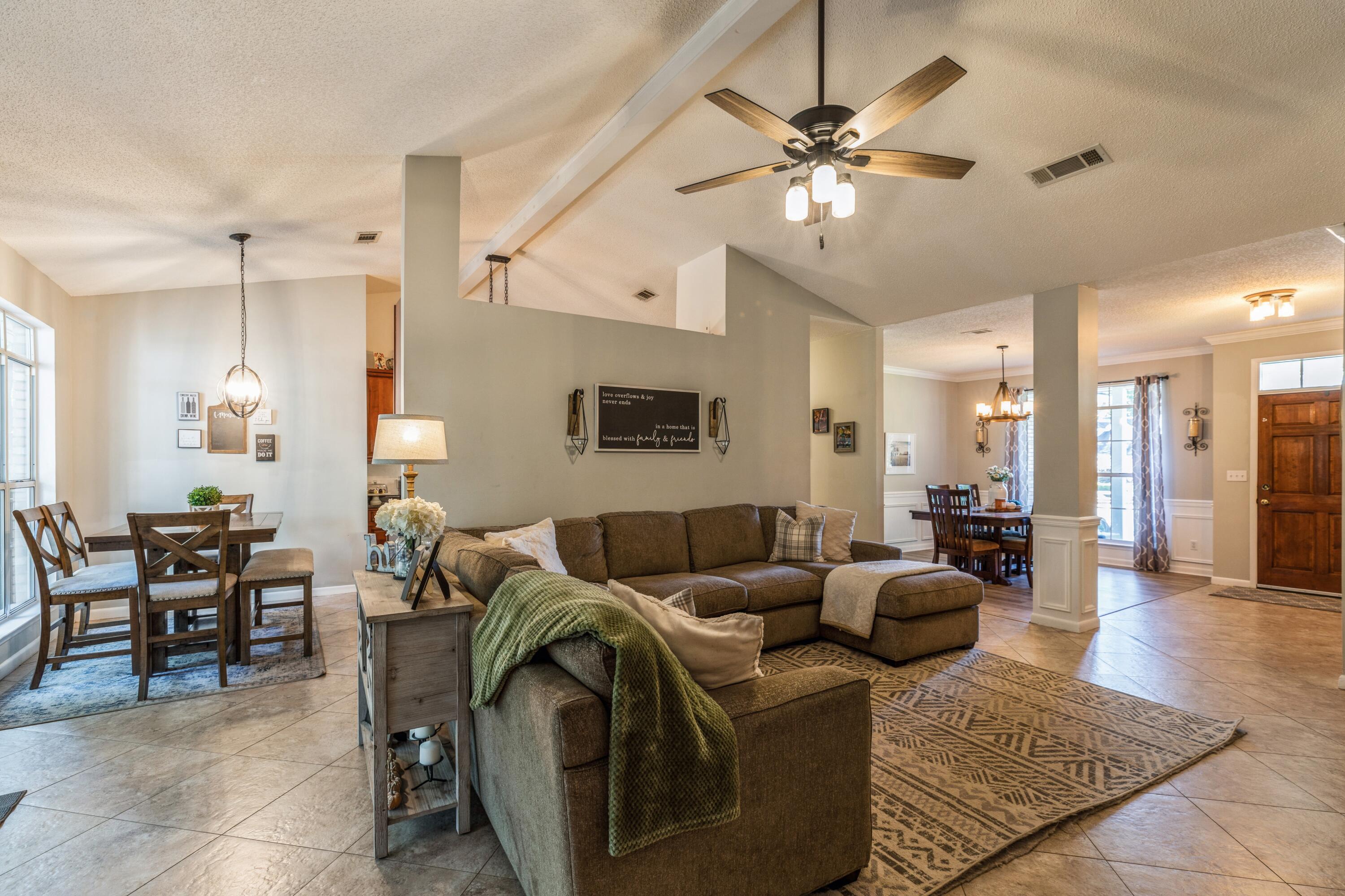 PARKWOOD ESTATES PH 1 BLUEWATER BAY - Residential