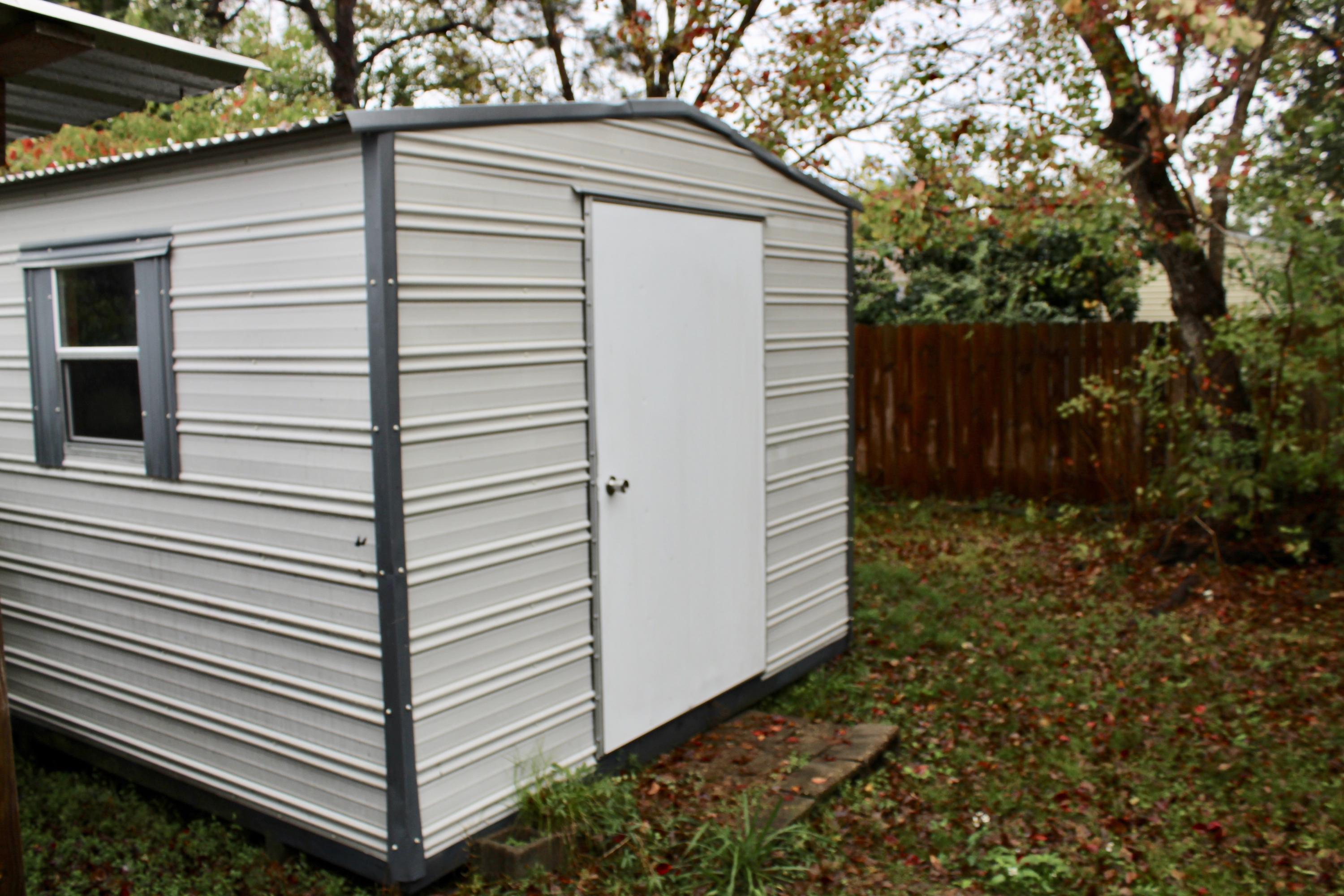 PINE MEADOWS - Residential