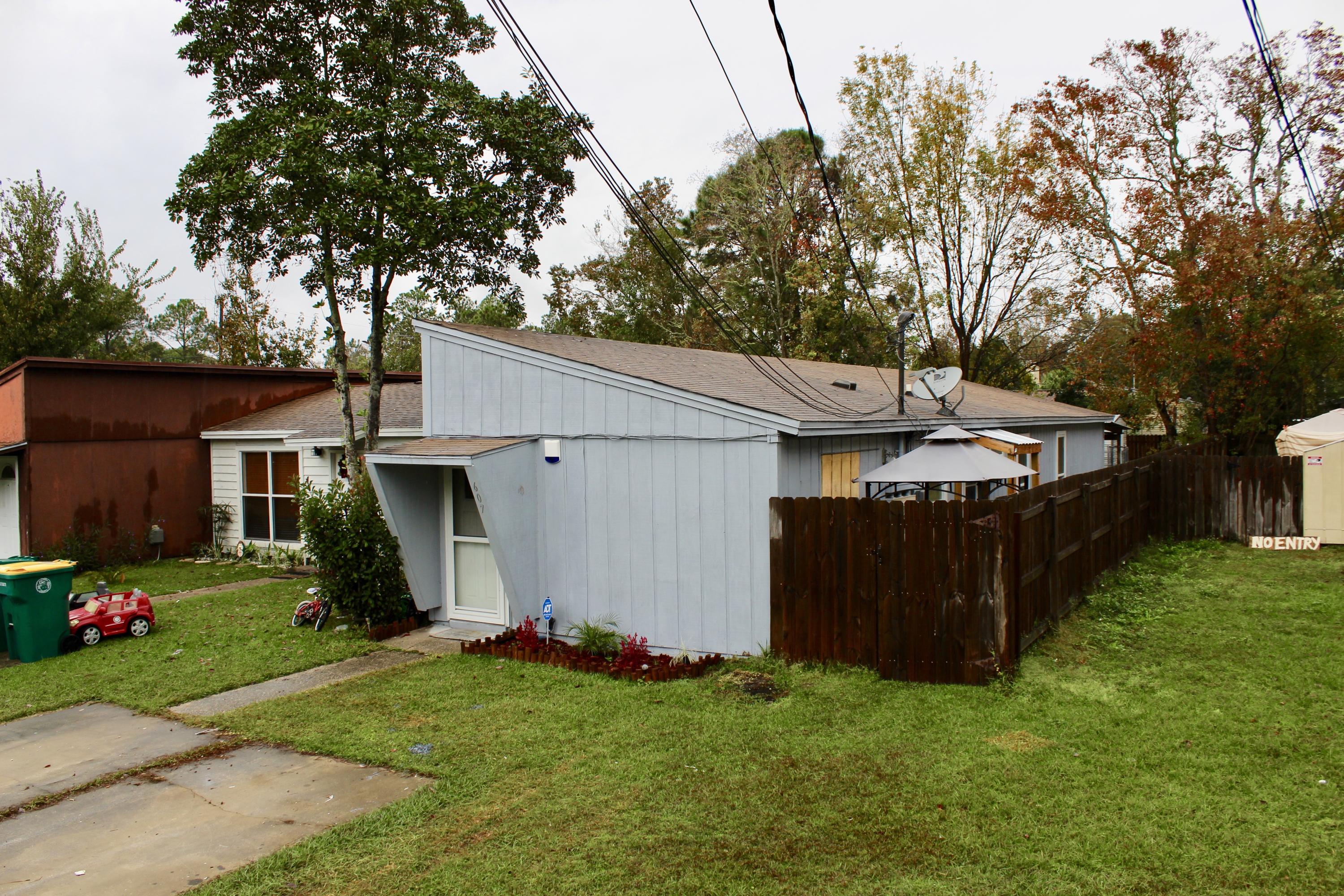 PINE MEADOWS - Residential