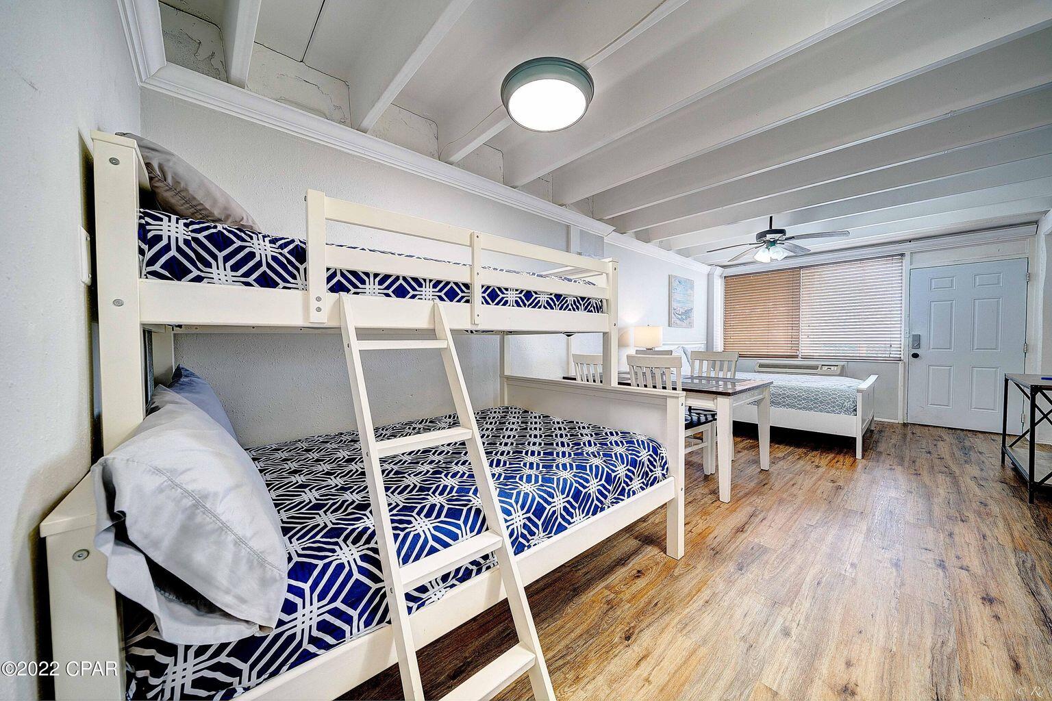 Fontainebleau Terrace - Residential