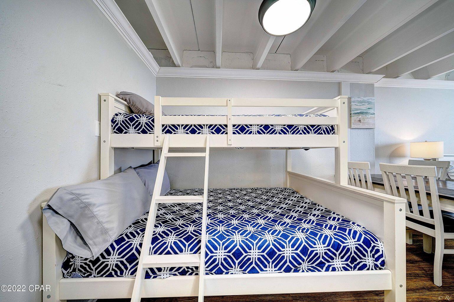 Fontainebleau Terrace - Residential